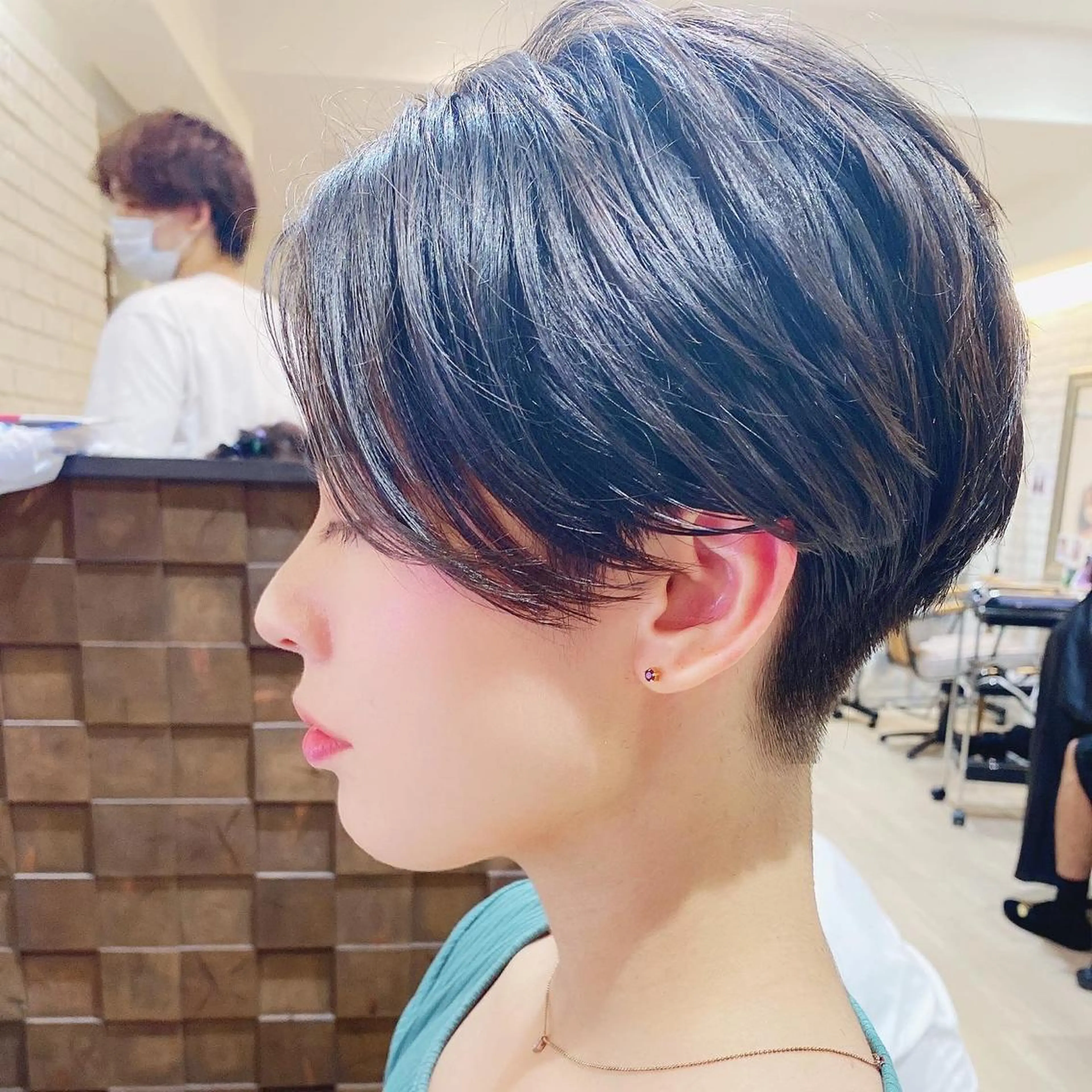 【平日限定クーポン】カット、カラー、トリートメントを通常50パーセントOFF🤩劇的にイメチェンしたい人大歓迎☺️☺️の写真