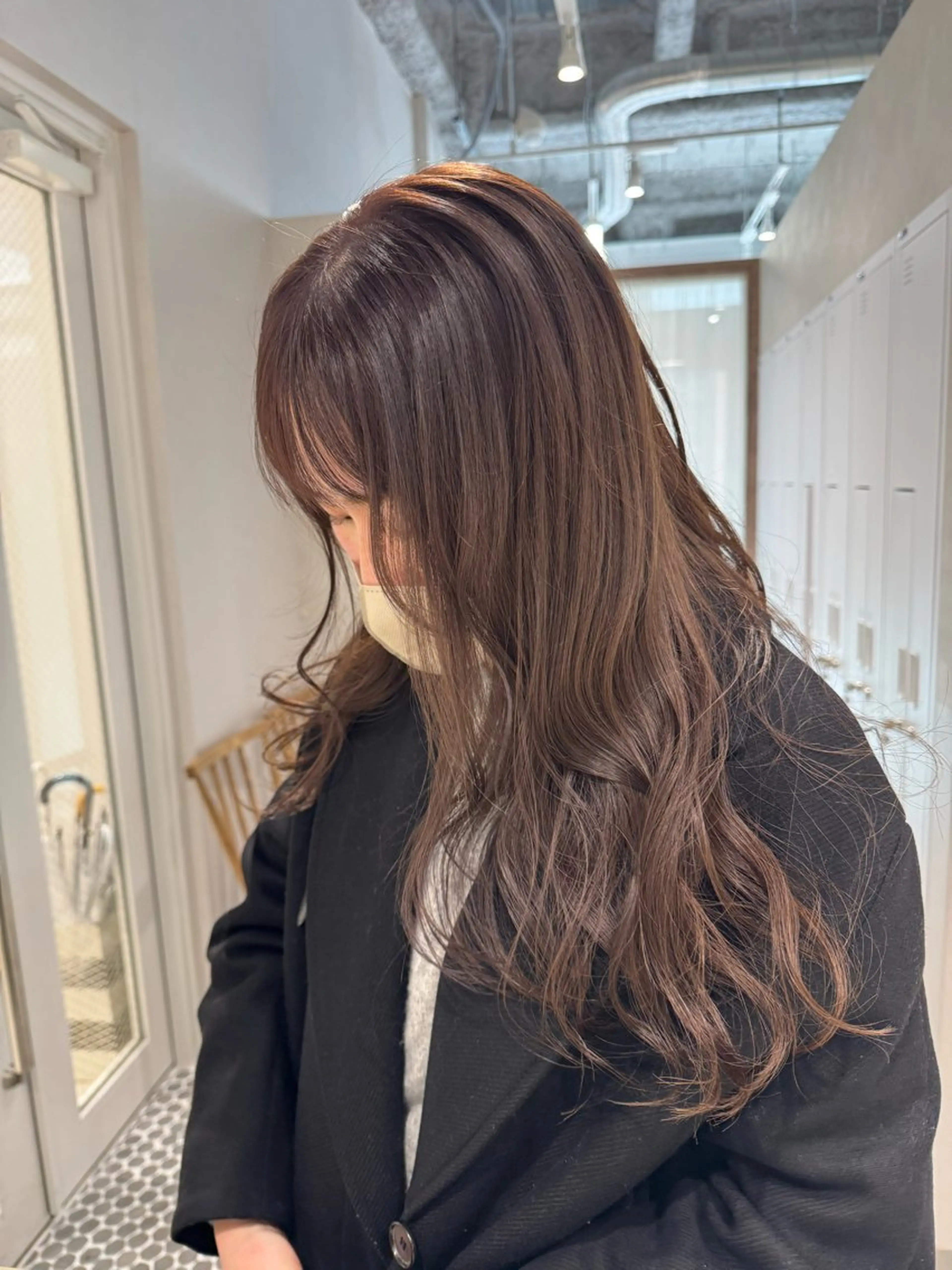 ロング ラベンダーベージュ カット ヘアカラー トリートメント 透明感カラー✴︎ SAYAKAのヘアスタイル