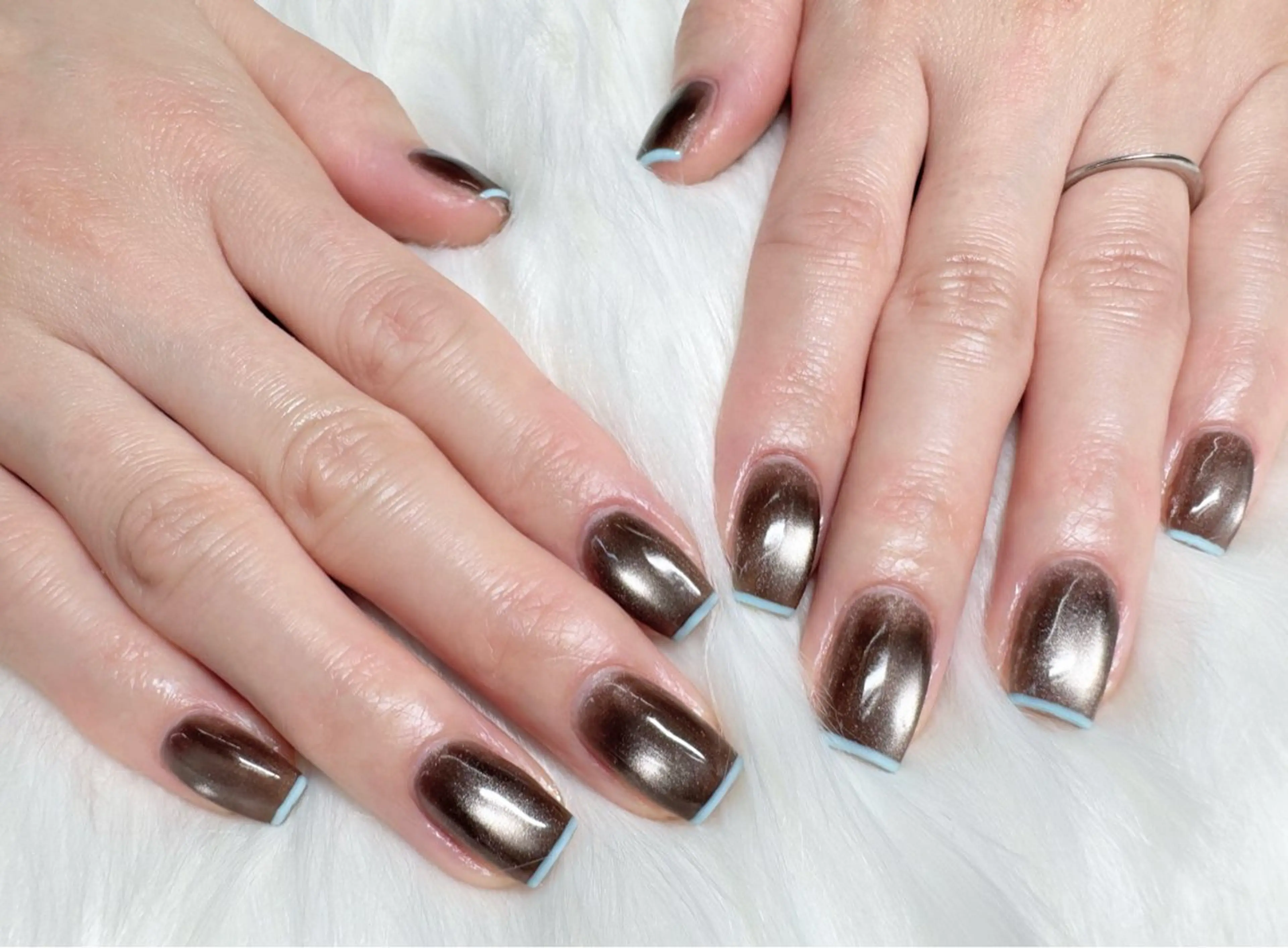 ネイル ブルー ブラウン 水色 マグネットネイル ワンカラーネイル NAILSALON Nave所属・Nave NAOのネイルデザイン