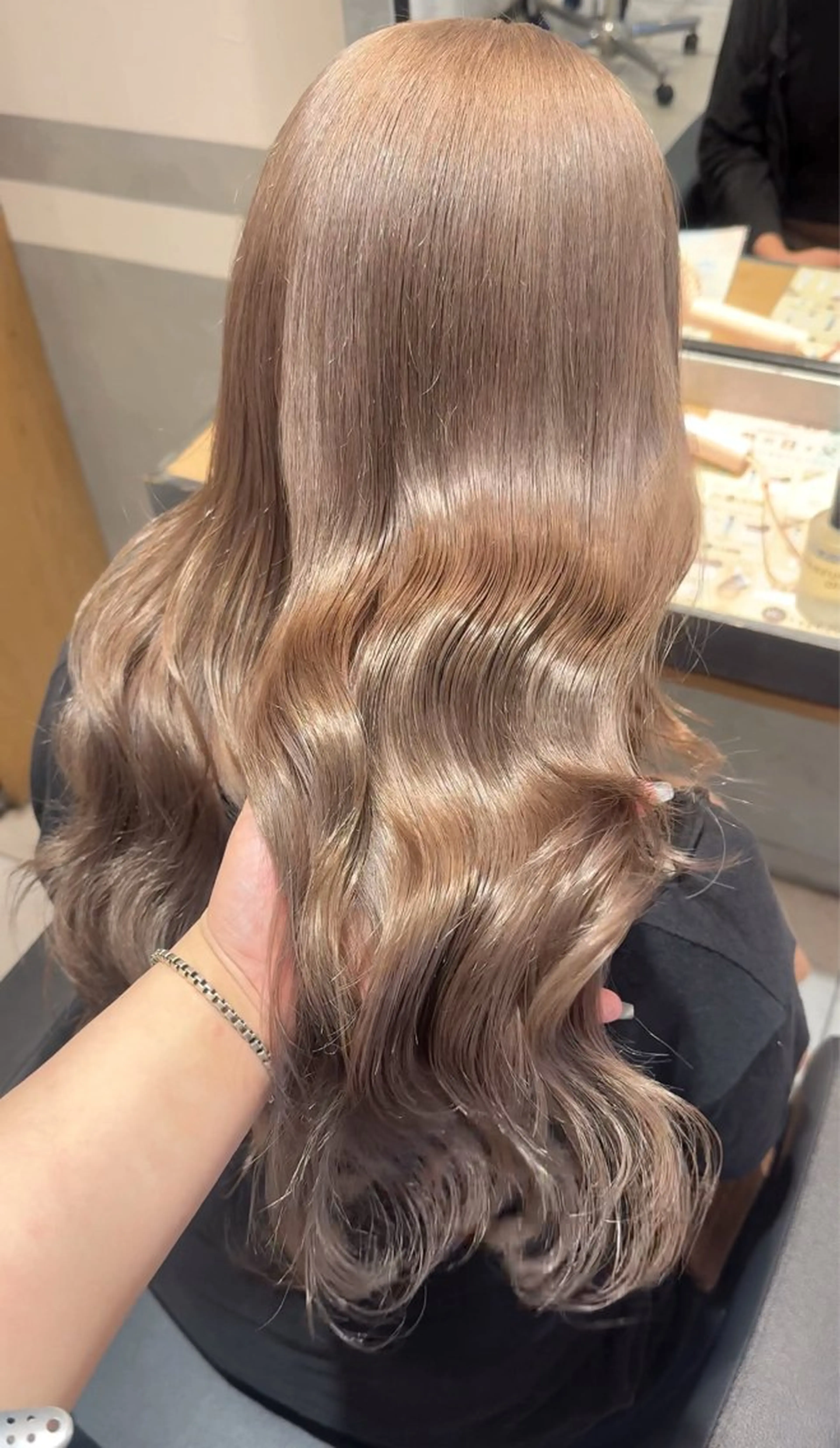 ロング カット ヘアカラー トリートメント RIPPLE所属・たかはし るなのヘアスタイル