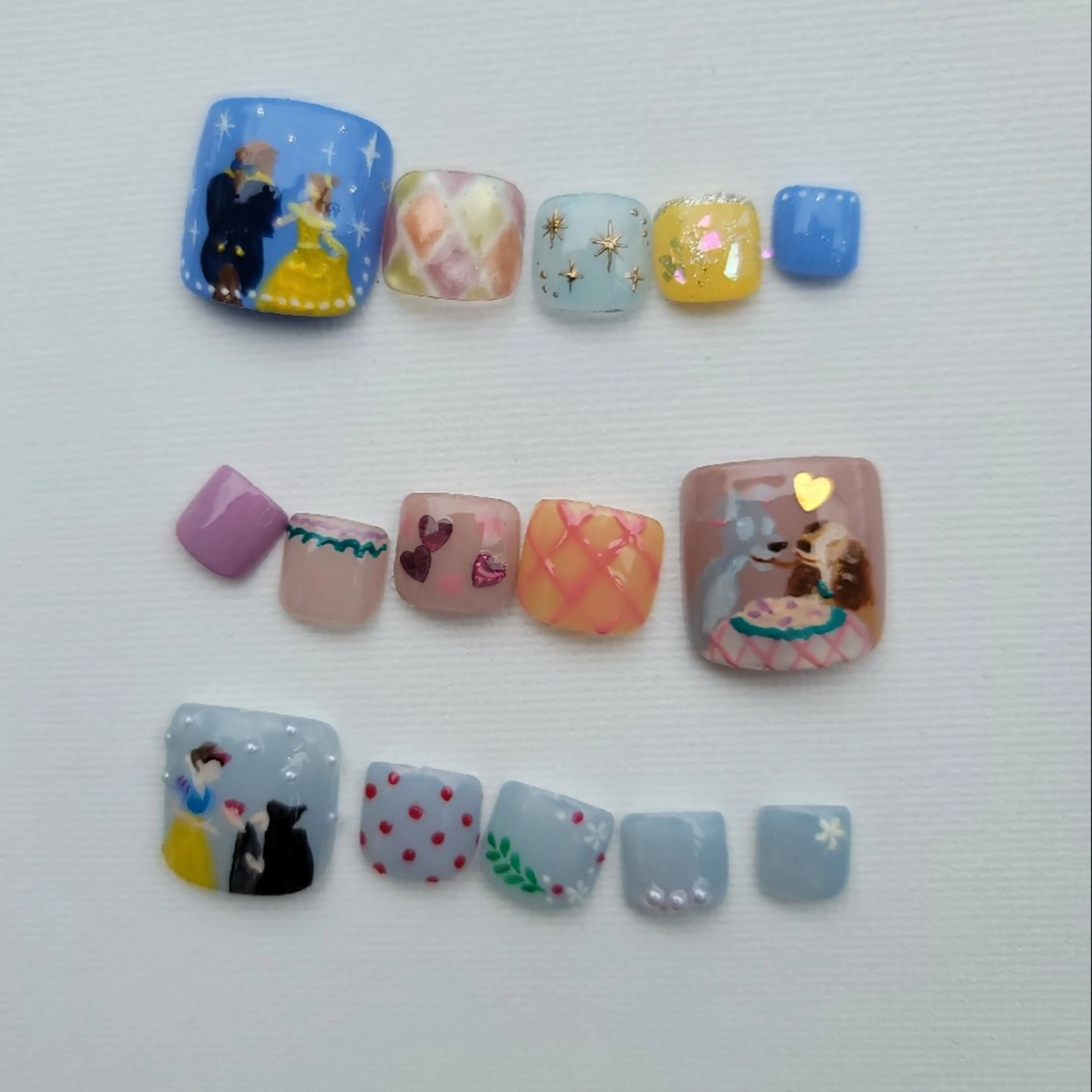 ネイル フットネイル フットネイル 🌲🌳🚪iiit o🌲🌳🌲のネイルデザイン