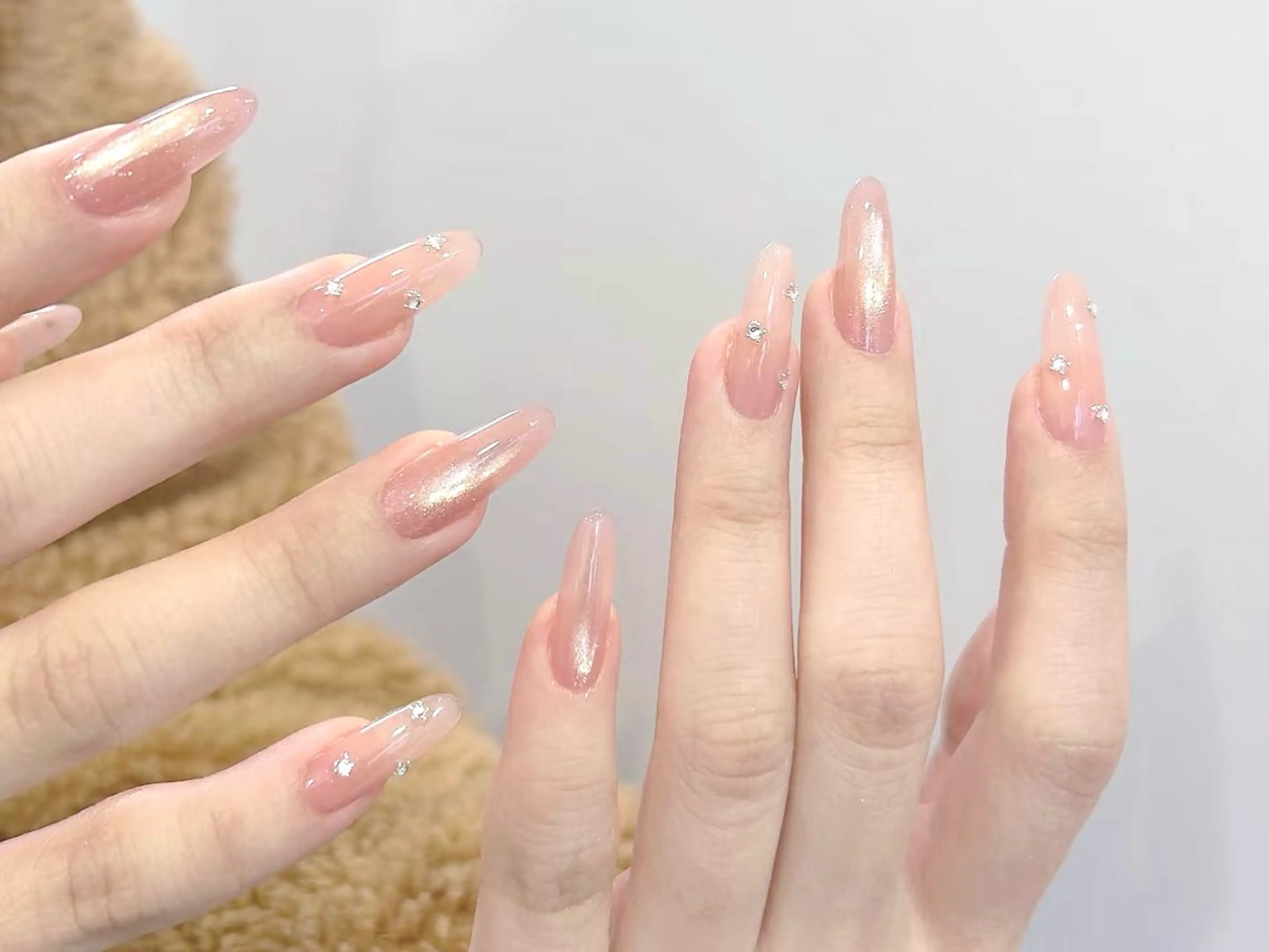 ネイル グラデーション ラメ(グリッター) ラメグラデーション オフィスネイル ピンク ハンドネイル ハンドケア DarkHoney 池袋店のネイルデザイン