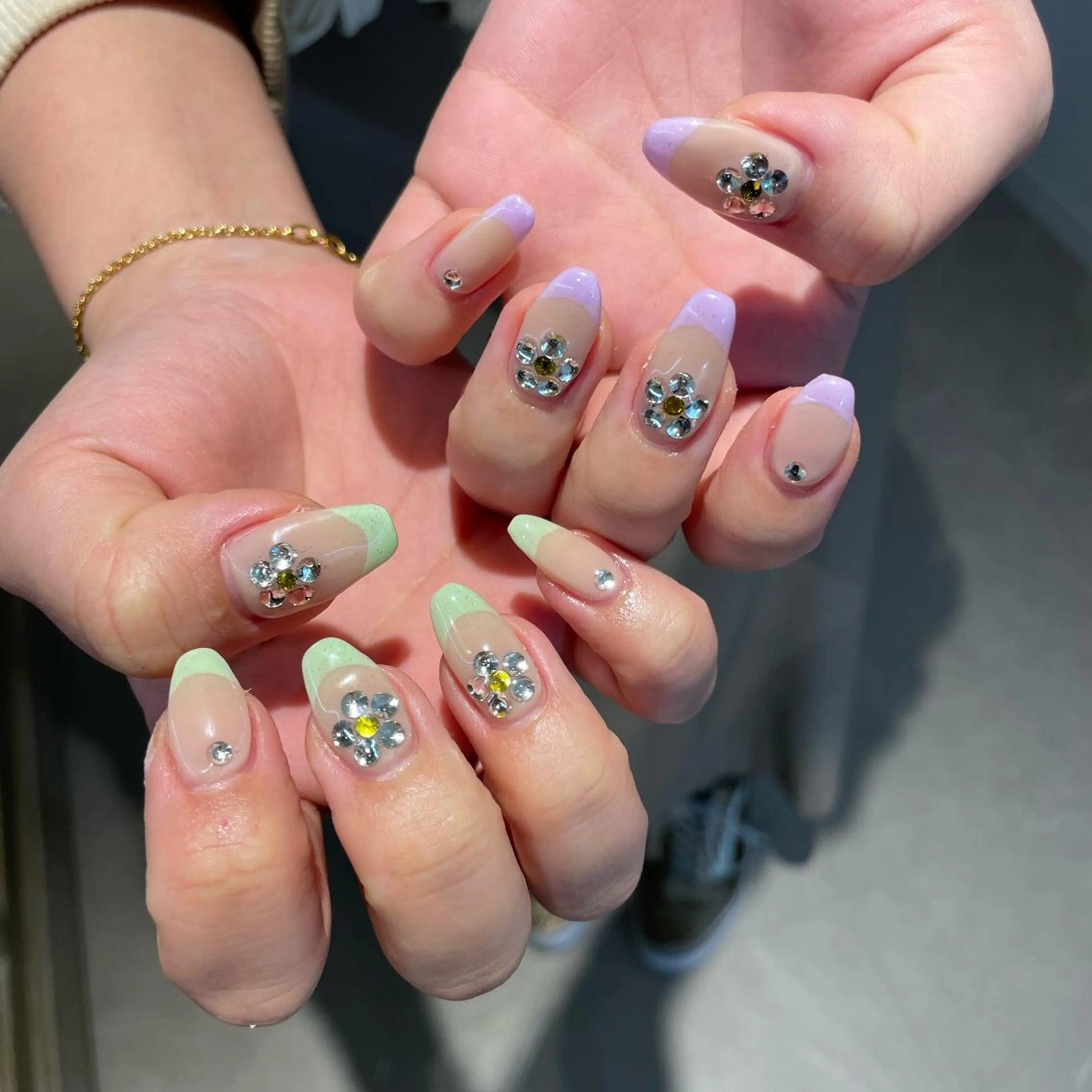 ネイル ハンドネイル ヤスダ ミナのネイルデザイン