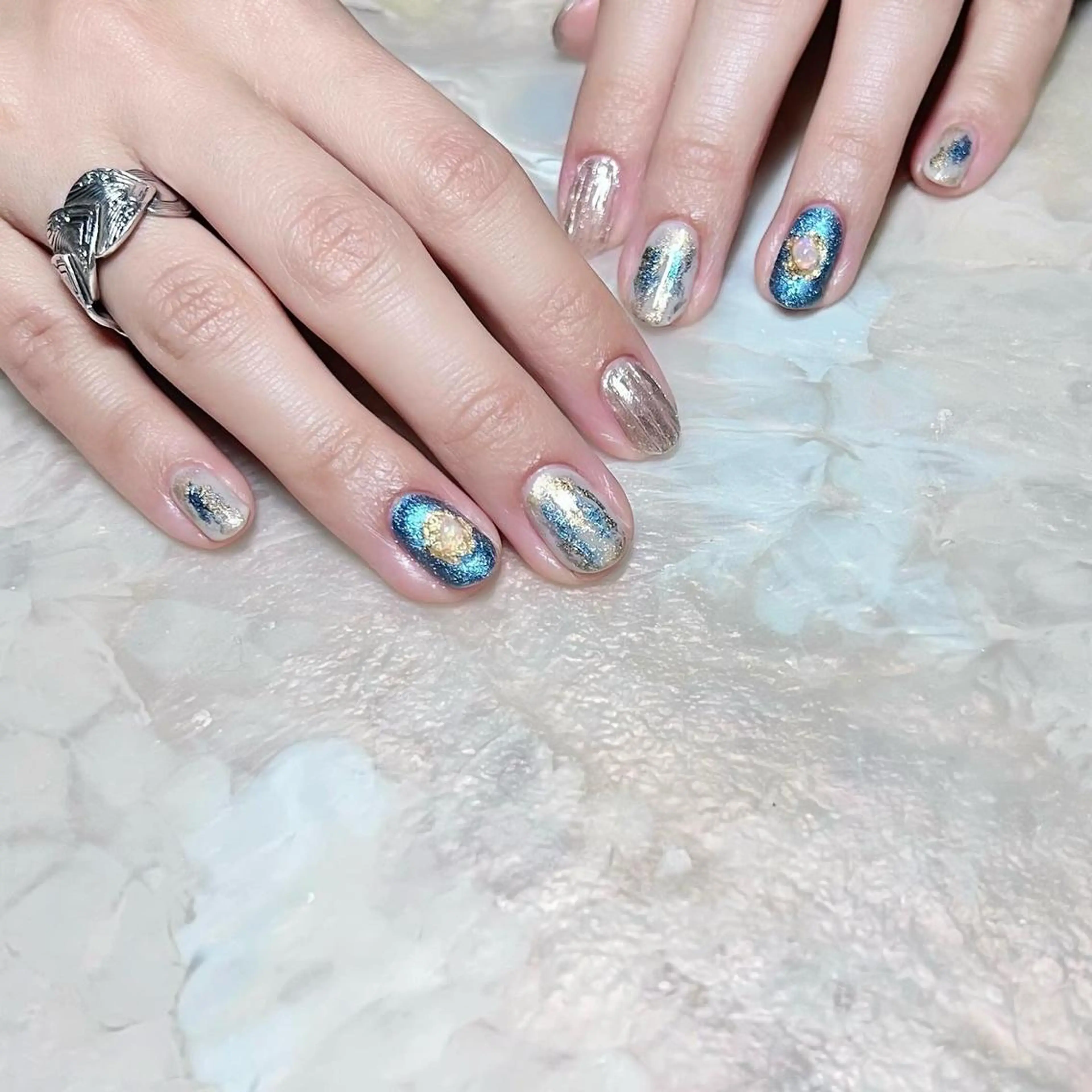 ネイル マグネットネイル ニュアンスネイル ショートネイル gemickle nailのネイルデザイン