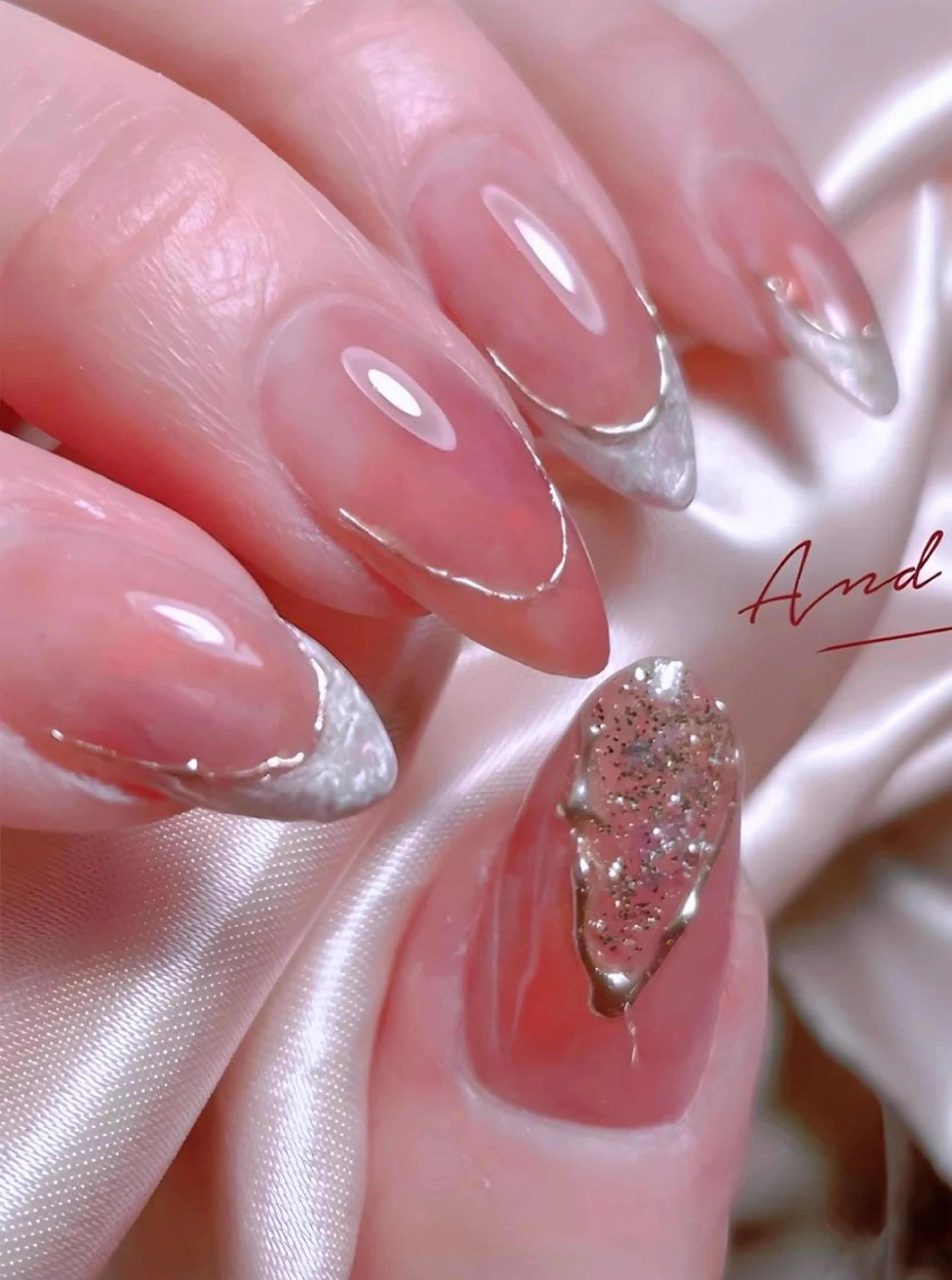 ネイル 持ち込み JISOO ANA.CHUOのネイルデザイン