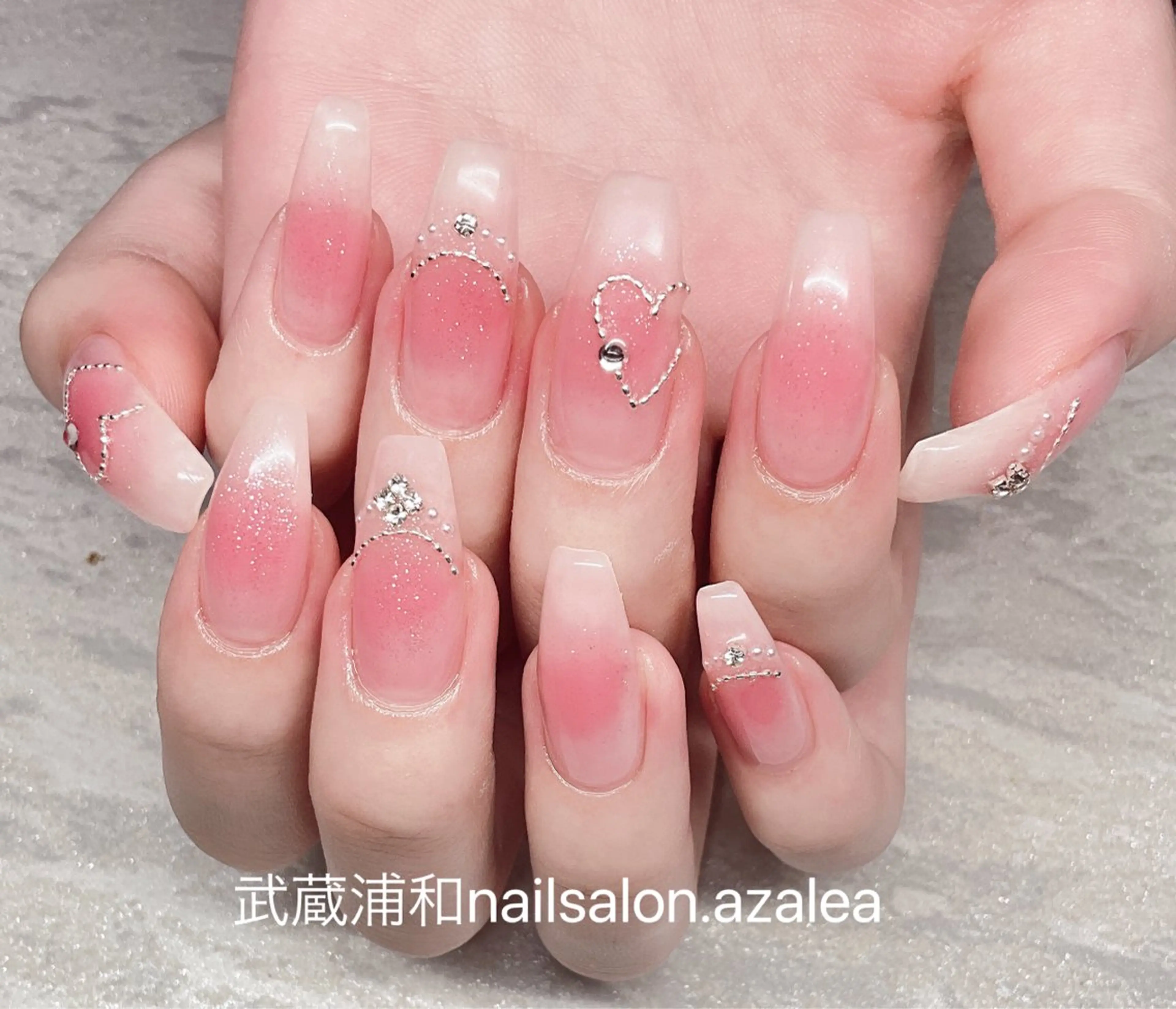 ネイル ハンドネイル R inのネイルデザイン