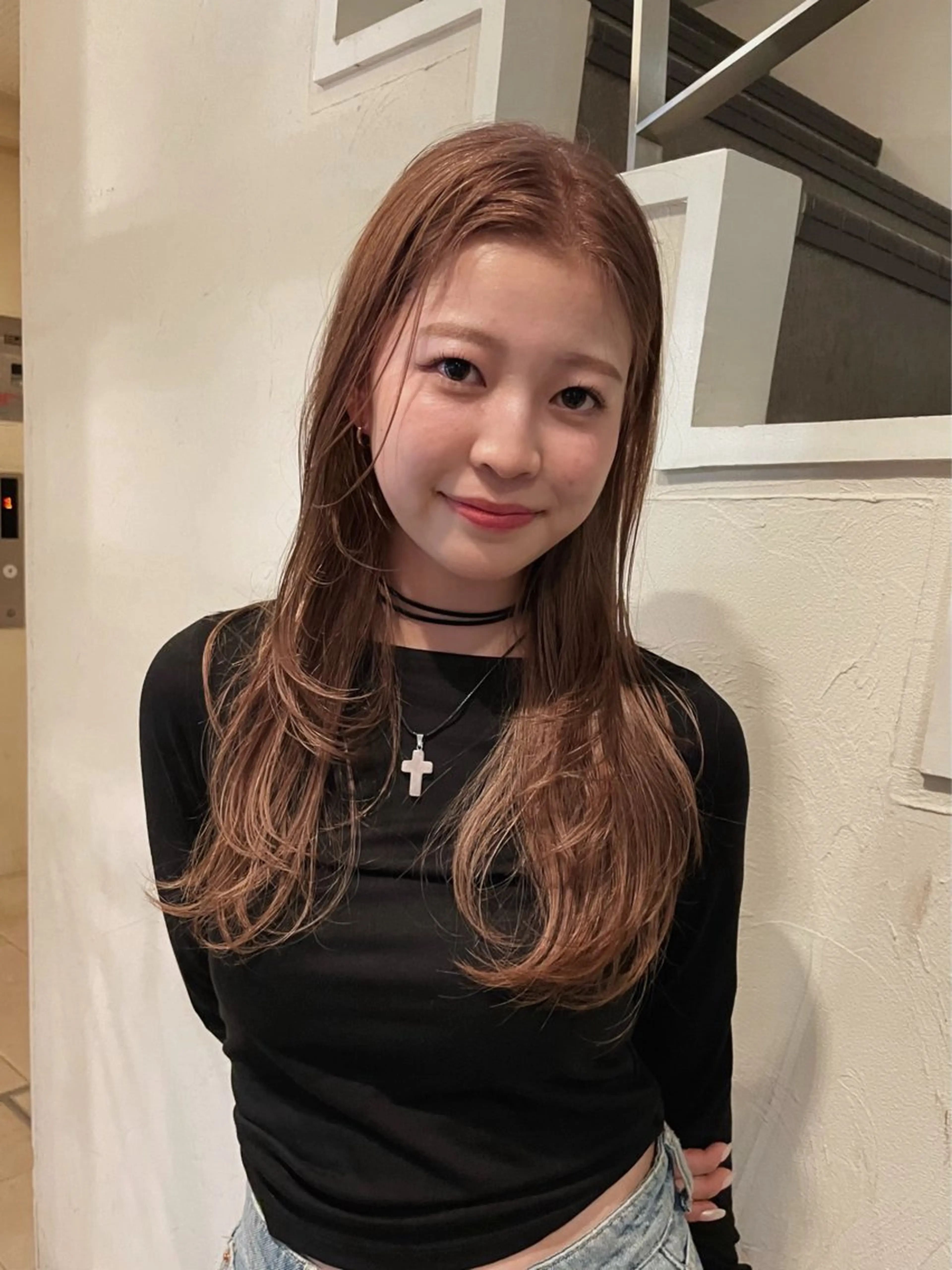 カット+ブリーチカラーの写真