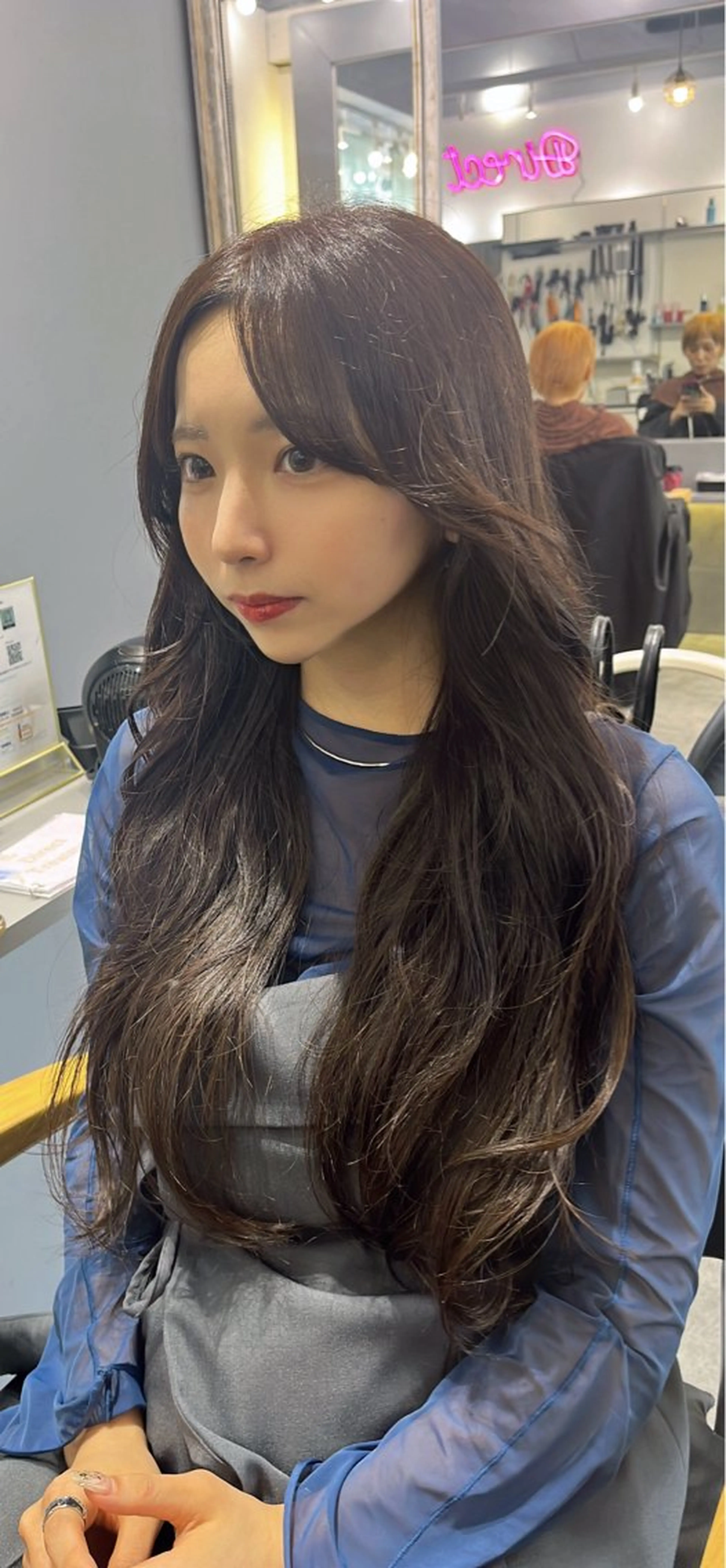 ロング カラー ブラウンカラー チョコレートブラウン ピンクカラー カット ヘアカラー トリートメント ヘッドスパ 美髪/髪質改善 顔周り/透明感カラーのヘアスタイル