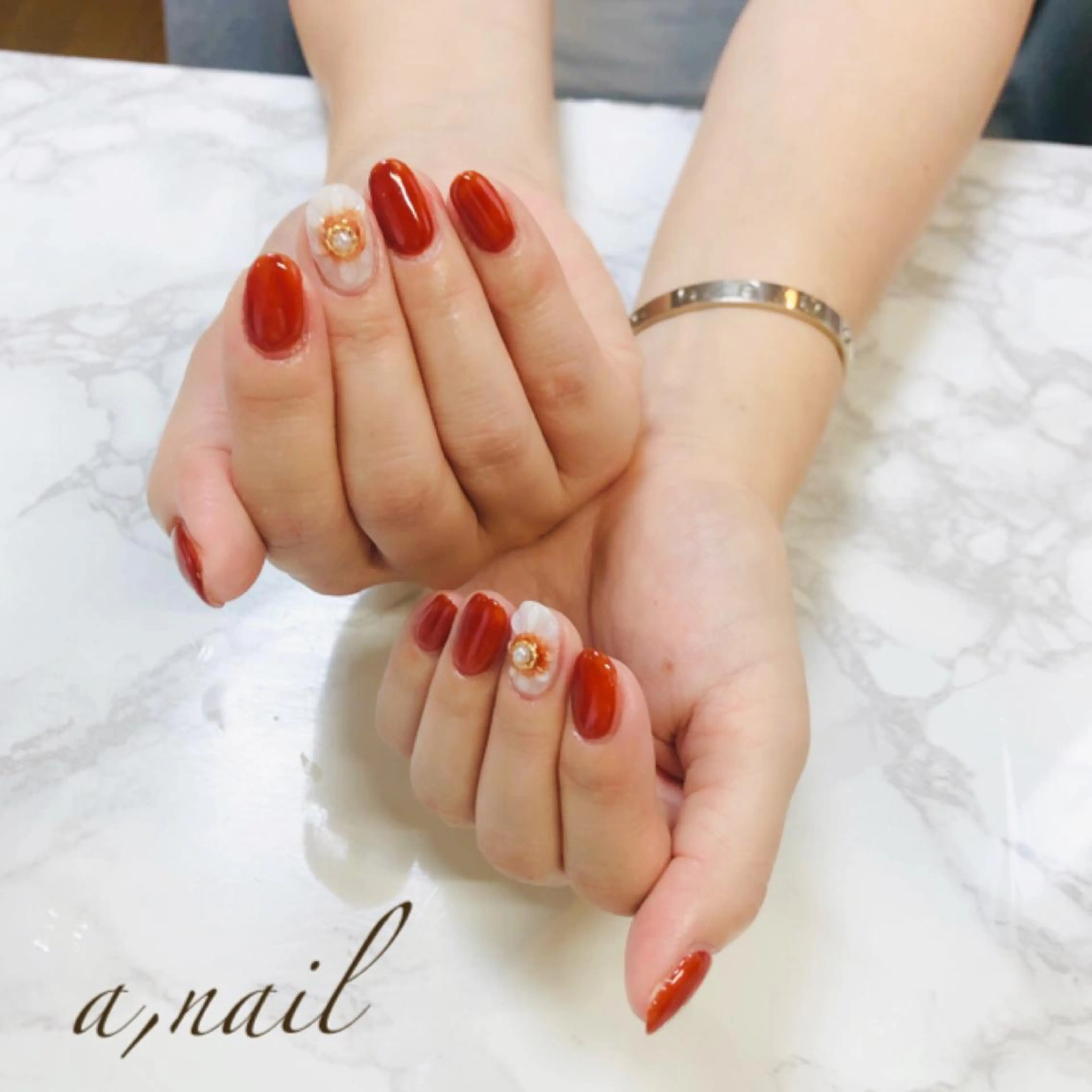 ネイル フットネイル ジェルネイル グラデーション ラメ(グリッター) ラメグラデーション ハンドネイル ネイルサロン エーネイルのネイルデザイン