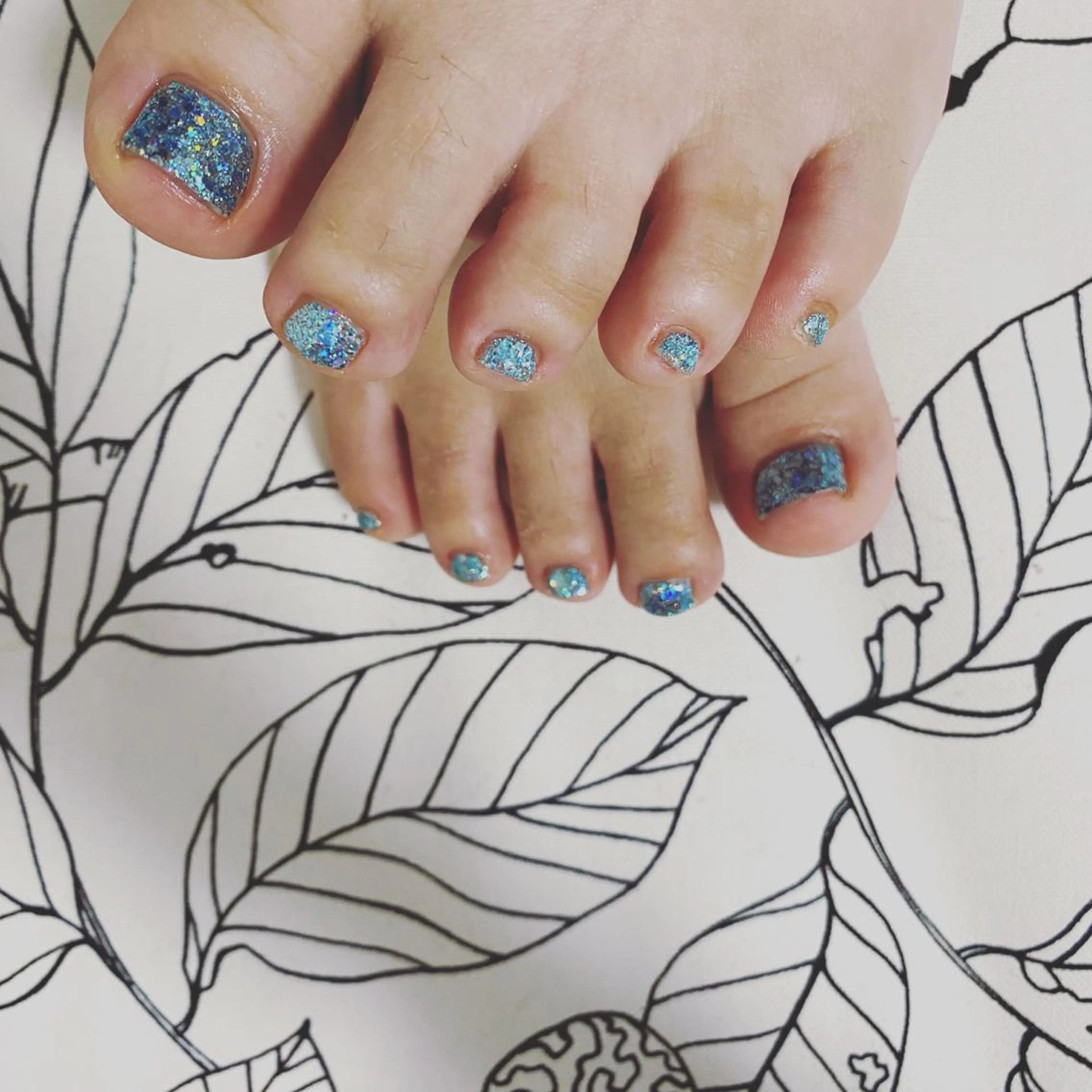 ネイル フットネイル 吉岡 裕子のネイルデザイン