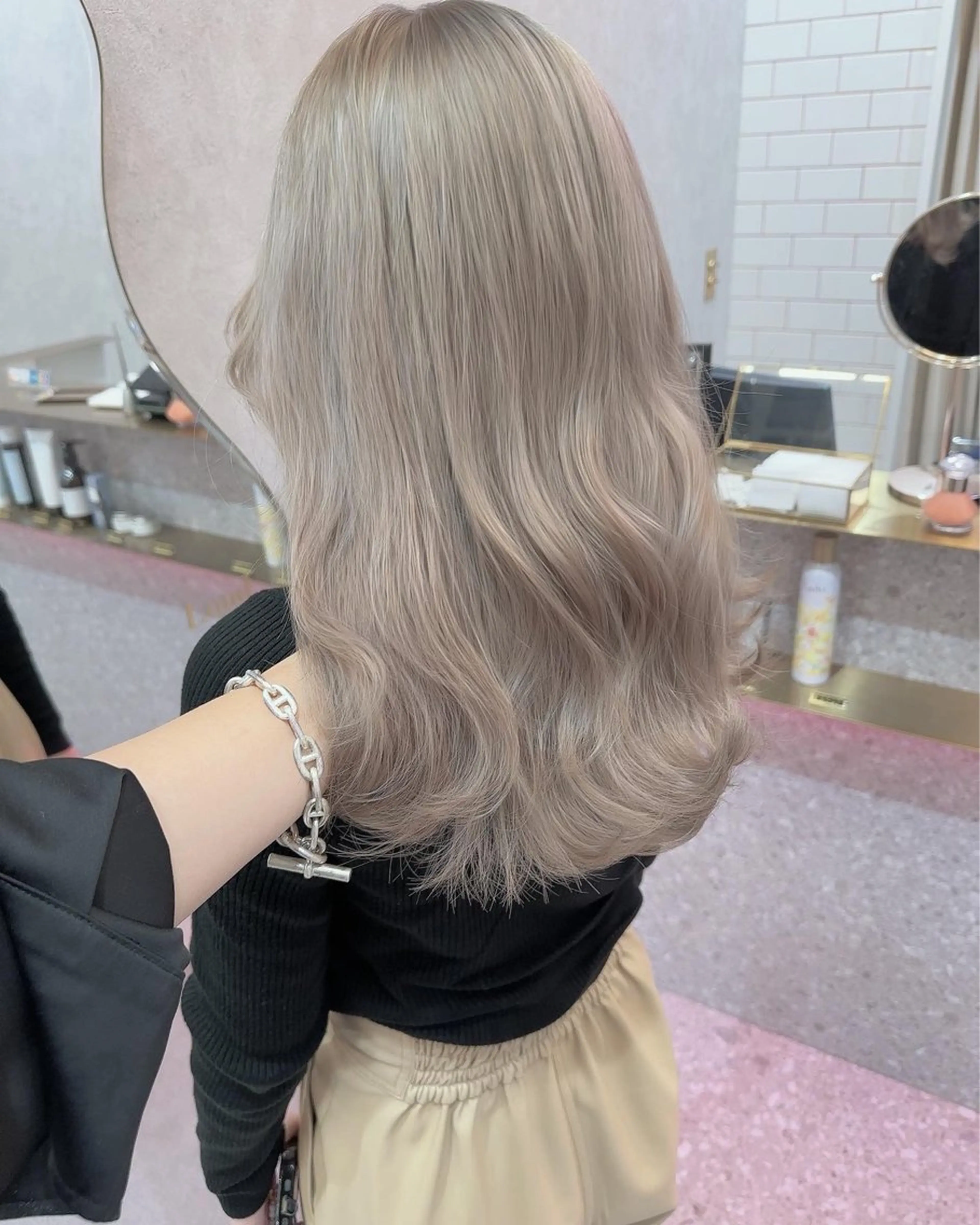 ロング 縮毛矯正 VEGA天神 ブリーチのヘアスタイル