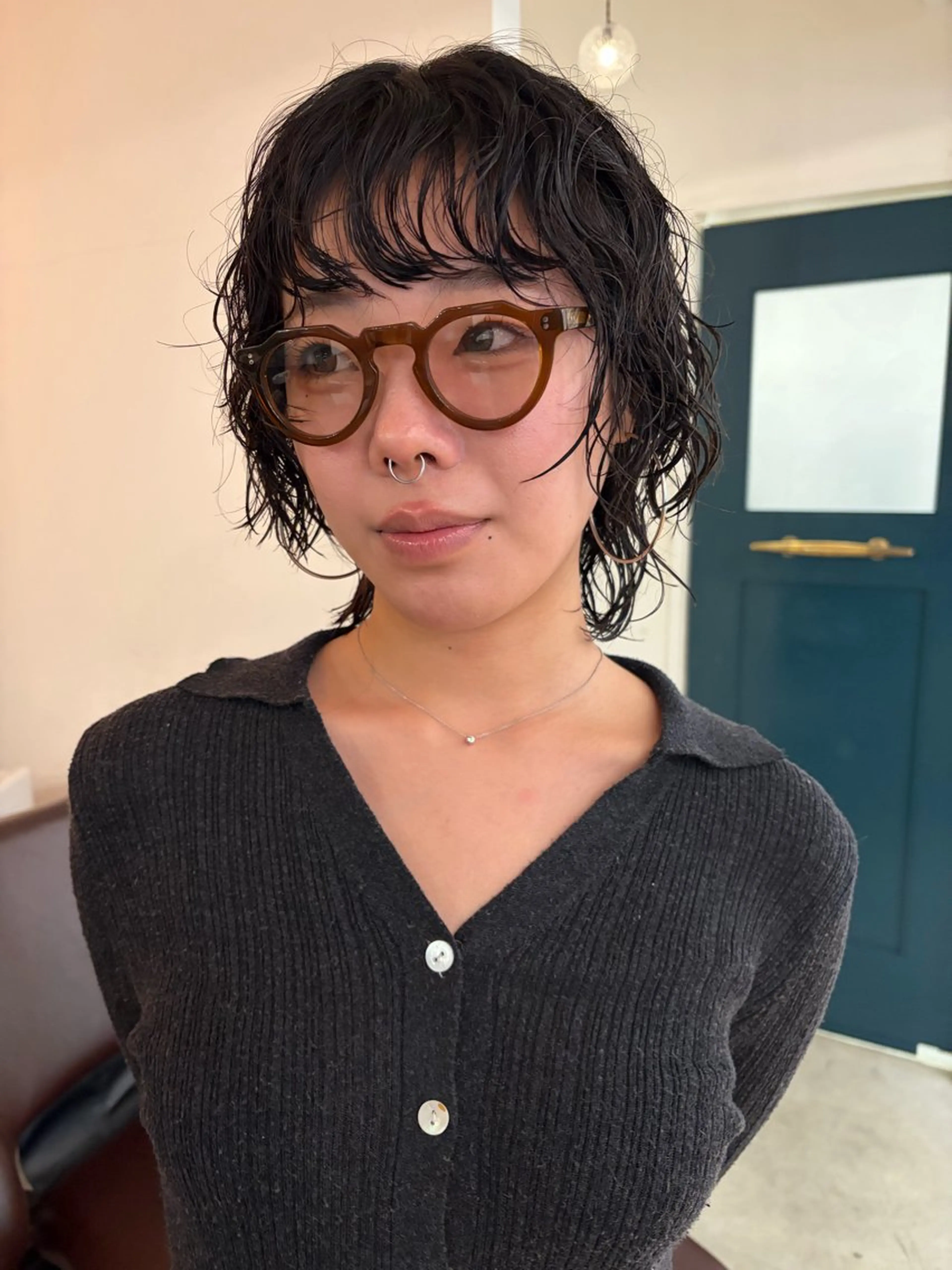 ミディアム YUUKI/ウルフ .ハイレイヤーのヘアスタイル