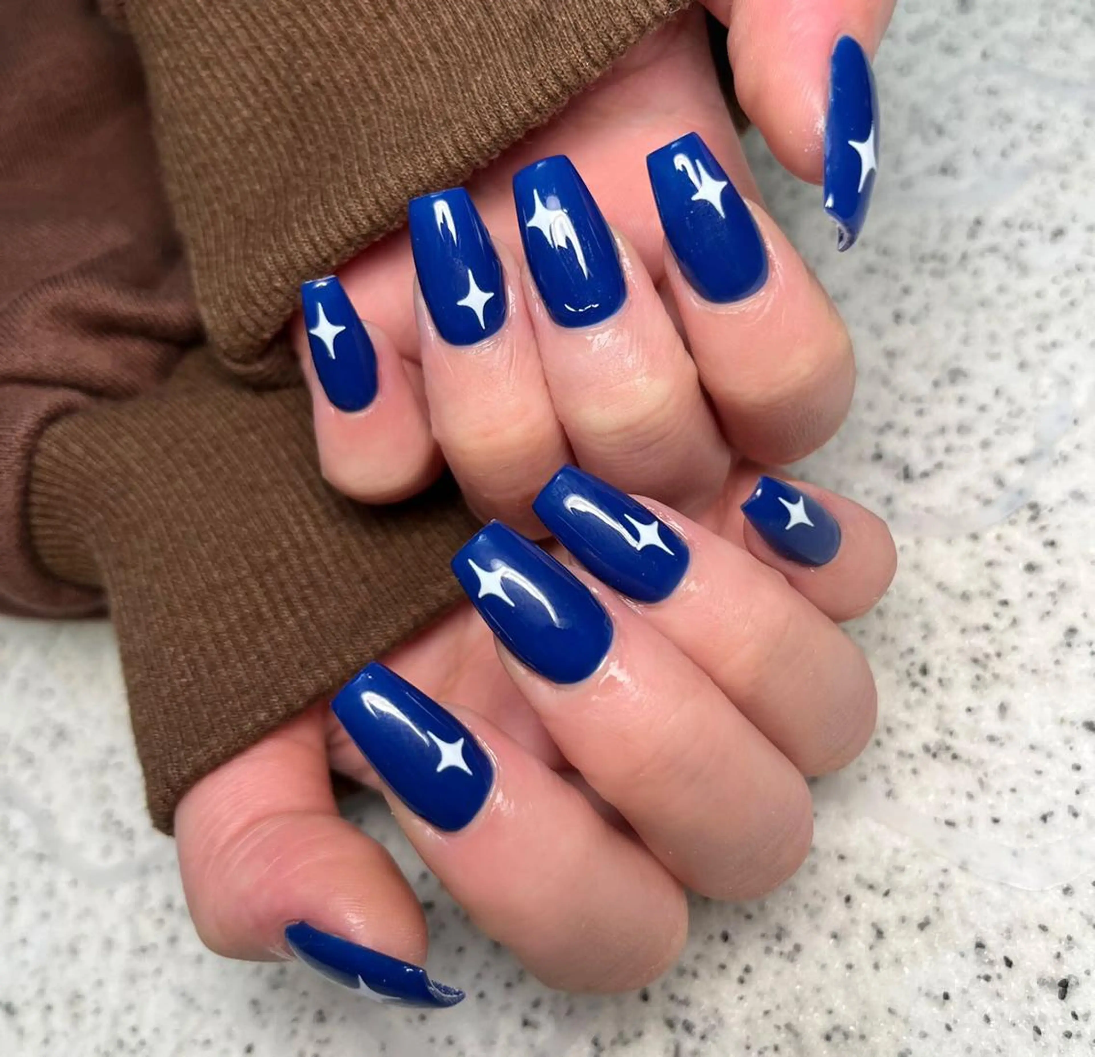 ネイル アートネイル 長さ出し ネイルチップ Queens momoのネイルデザイン