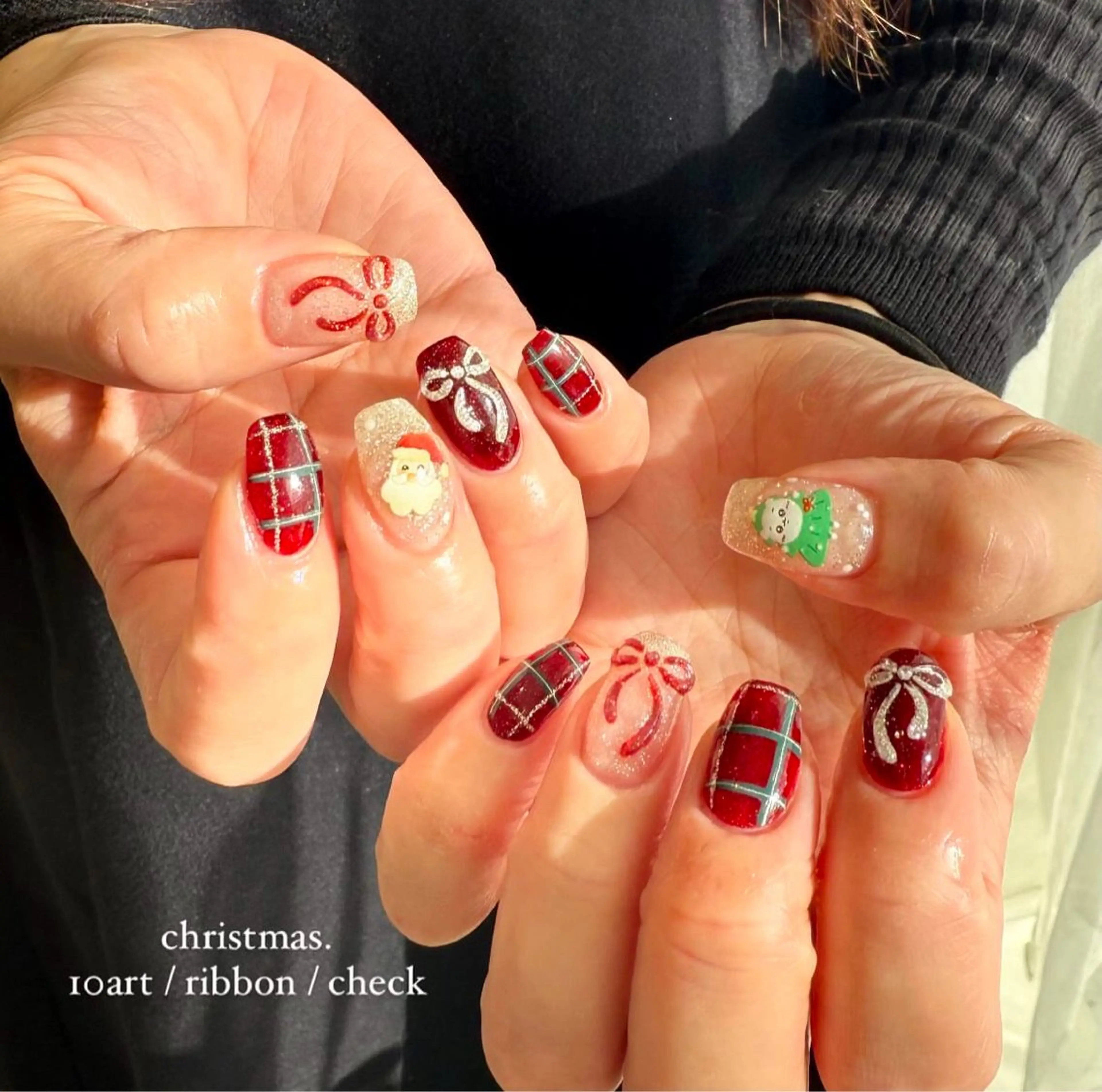 ネイル キラキラネイル 韓国ネイル ニュアンスネイル pétit所属・pétit hiyoriのネイルデザイン