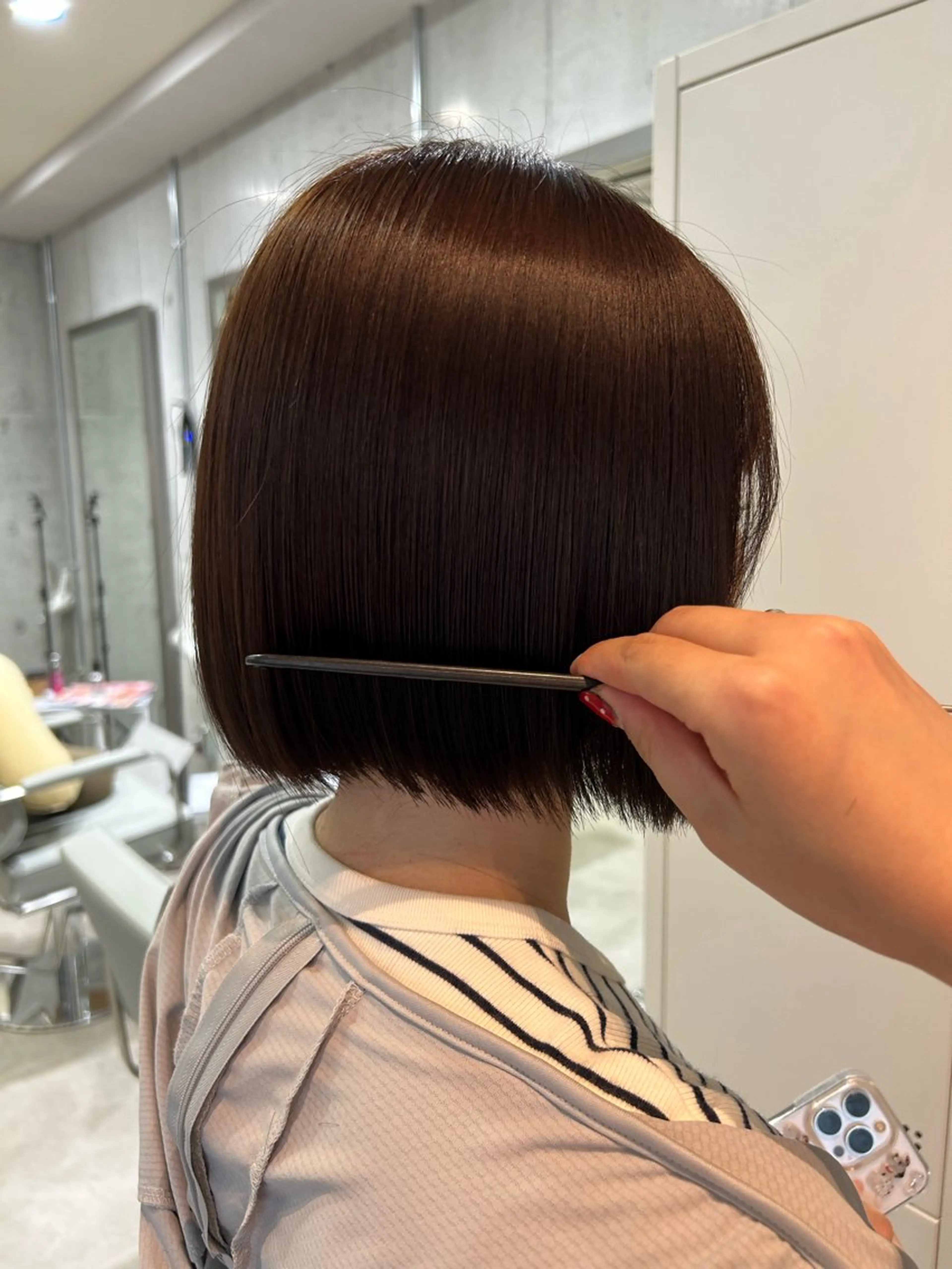 ショート .AIRI🌼 暖色/ぱつっとぼぶのヘアスタイル