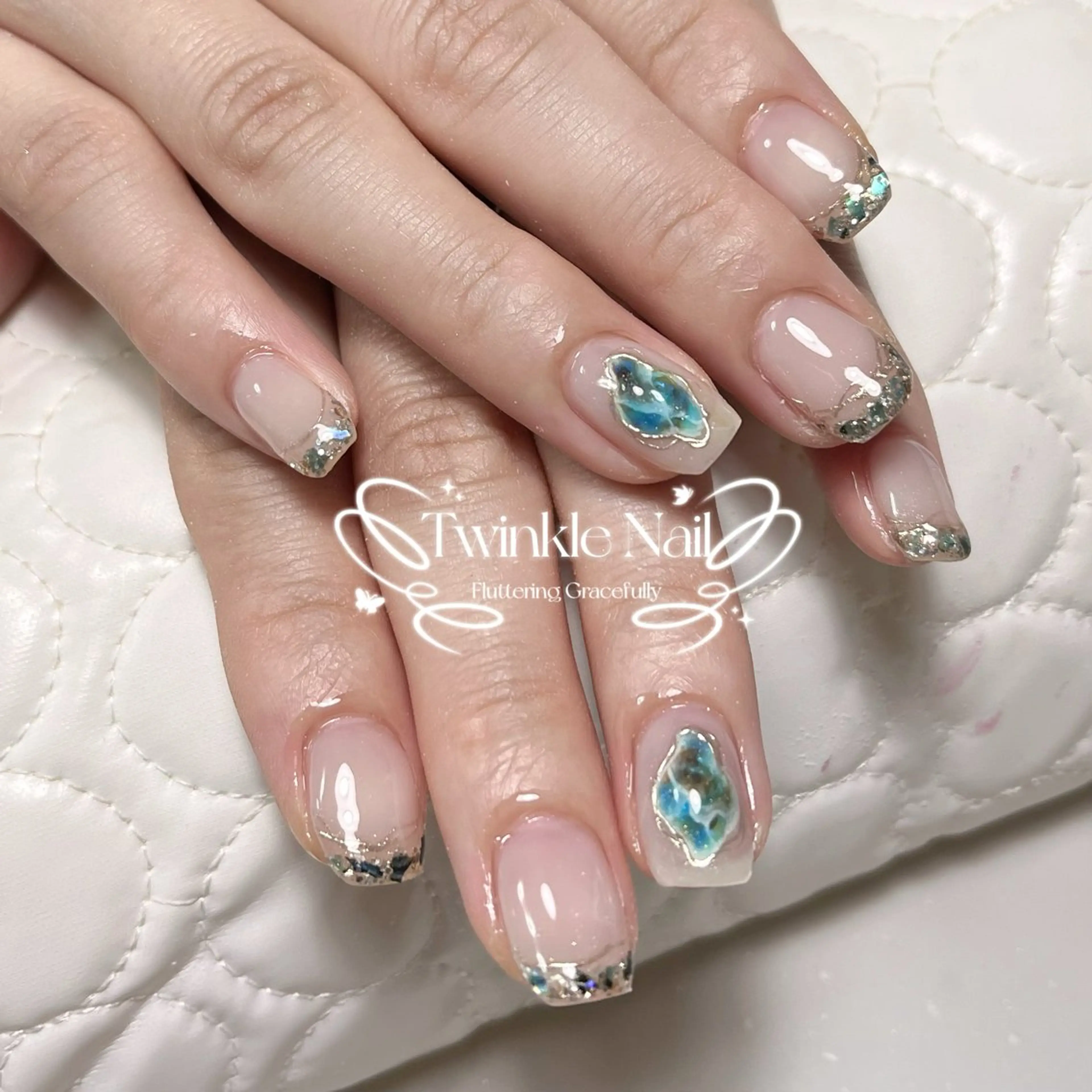 ネイル ニュアンスネイル シンプルネイル 夏ネイル Twinkle Nail Kuboのネイルデザイン
