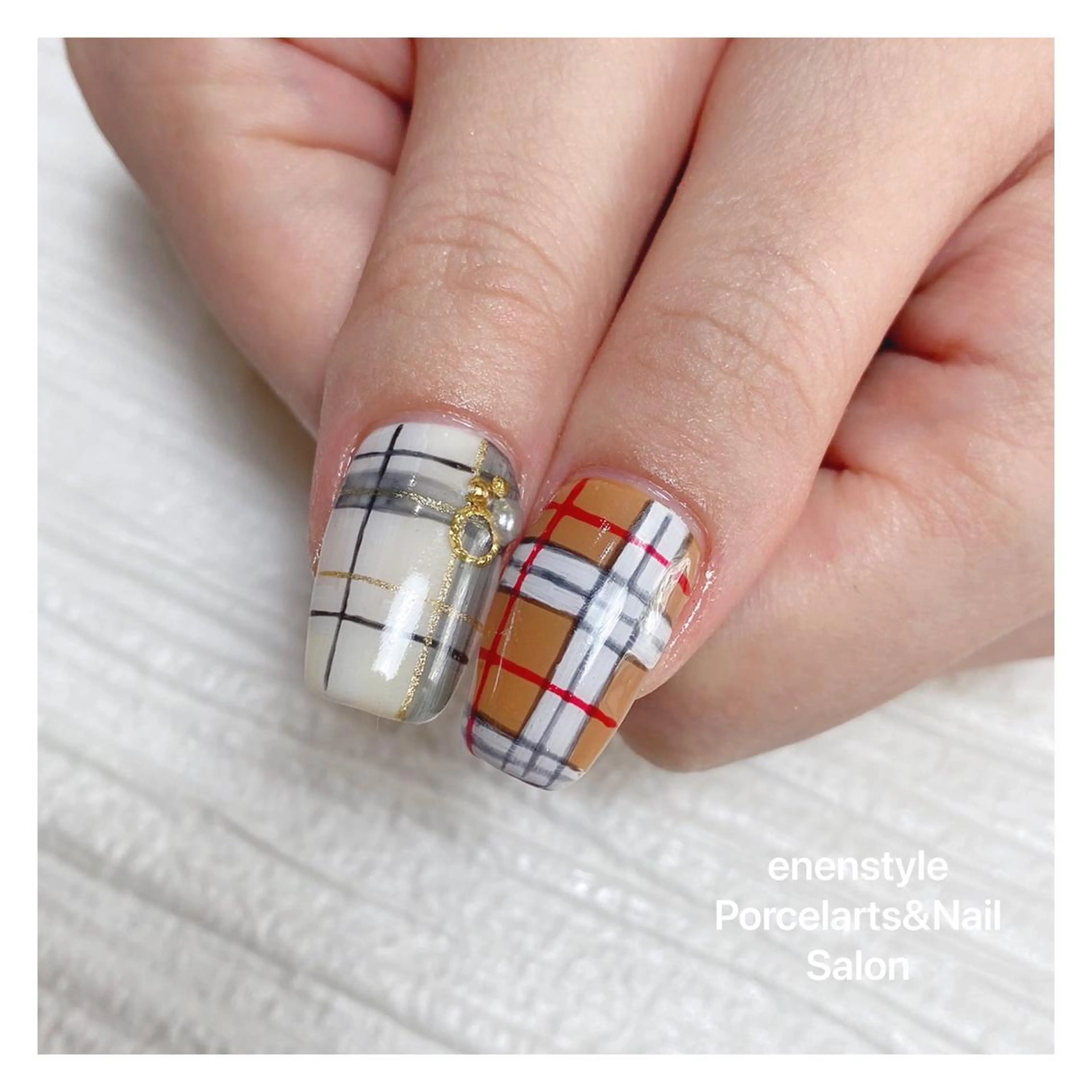 ミディアム ネイル 👑enen style👑のネイルデザイン