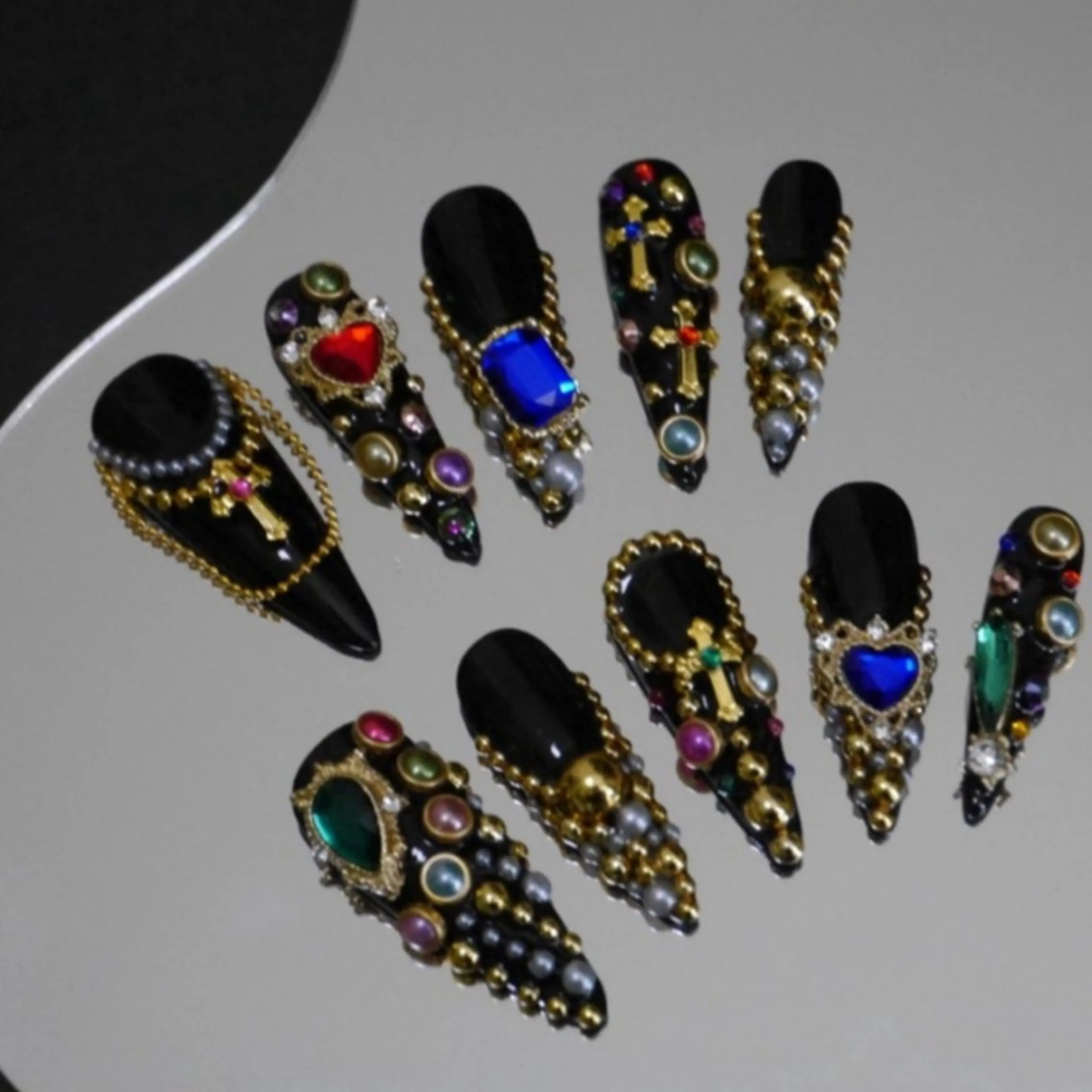 ネイル 8appy ARTstudioのネイルデザイン