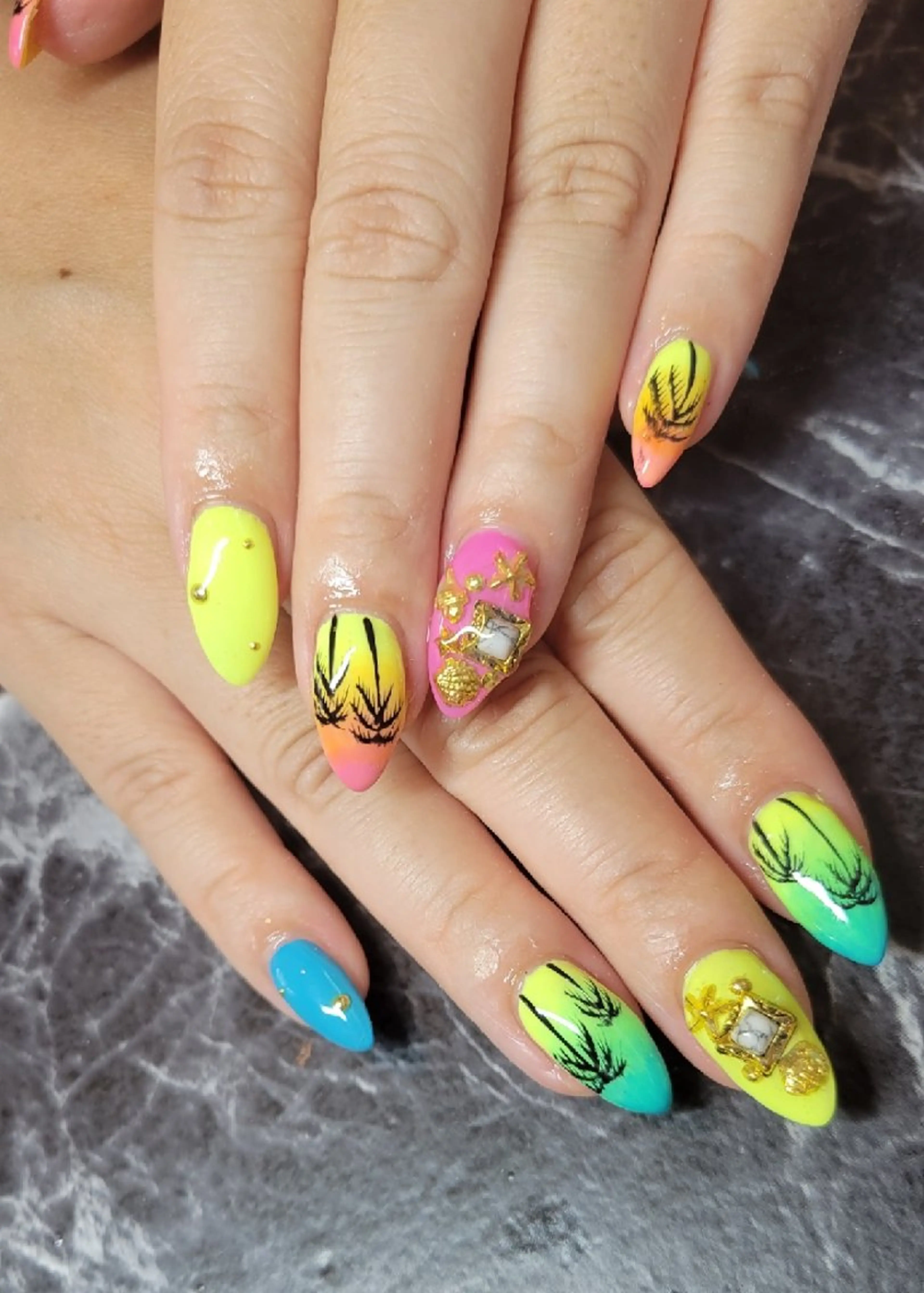 ネイル BELIAS nailsalonのネイルデザイン