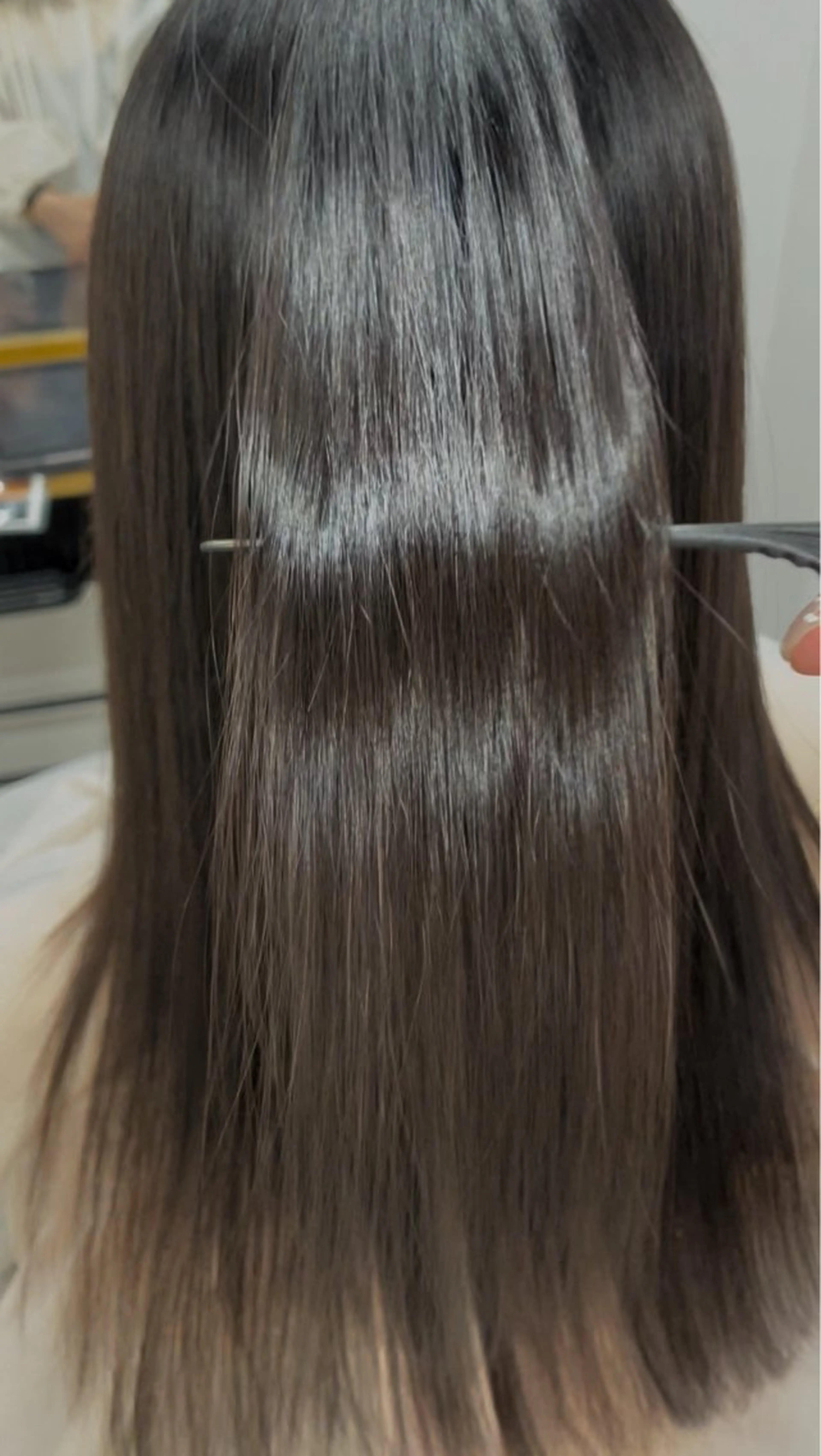 ロング 縮毛矯正 トリートメント ROSSO Hair&SPA 春日部所属・関根 萌花のヘアスタイル
