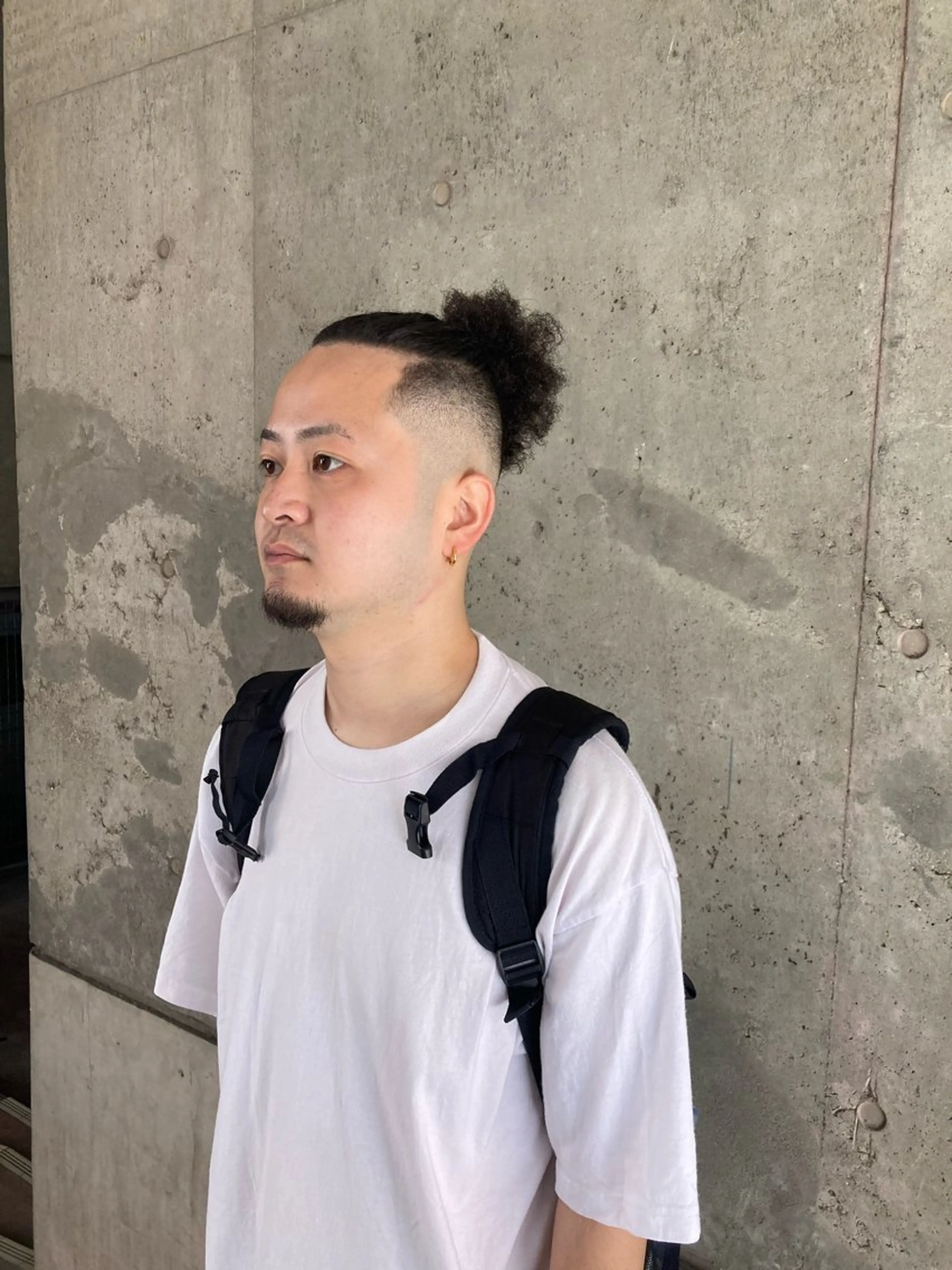 ショート メンズ フェードカット マンバンヘア スキンフェード/パー マ/須田陸斗のヘアスタイル