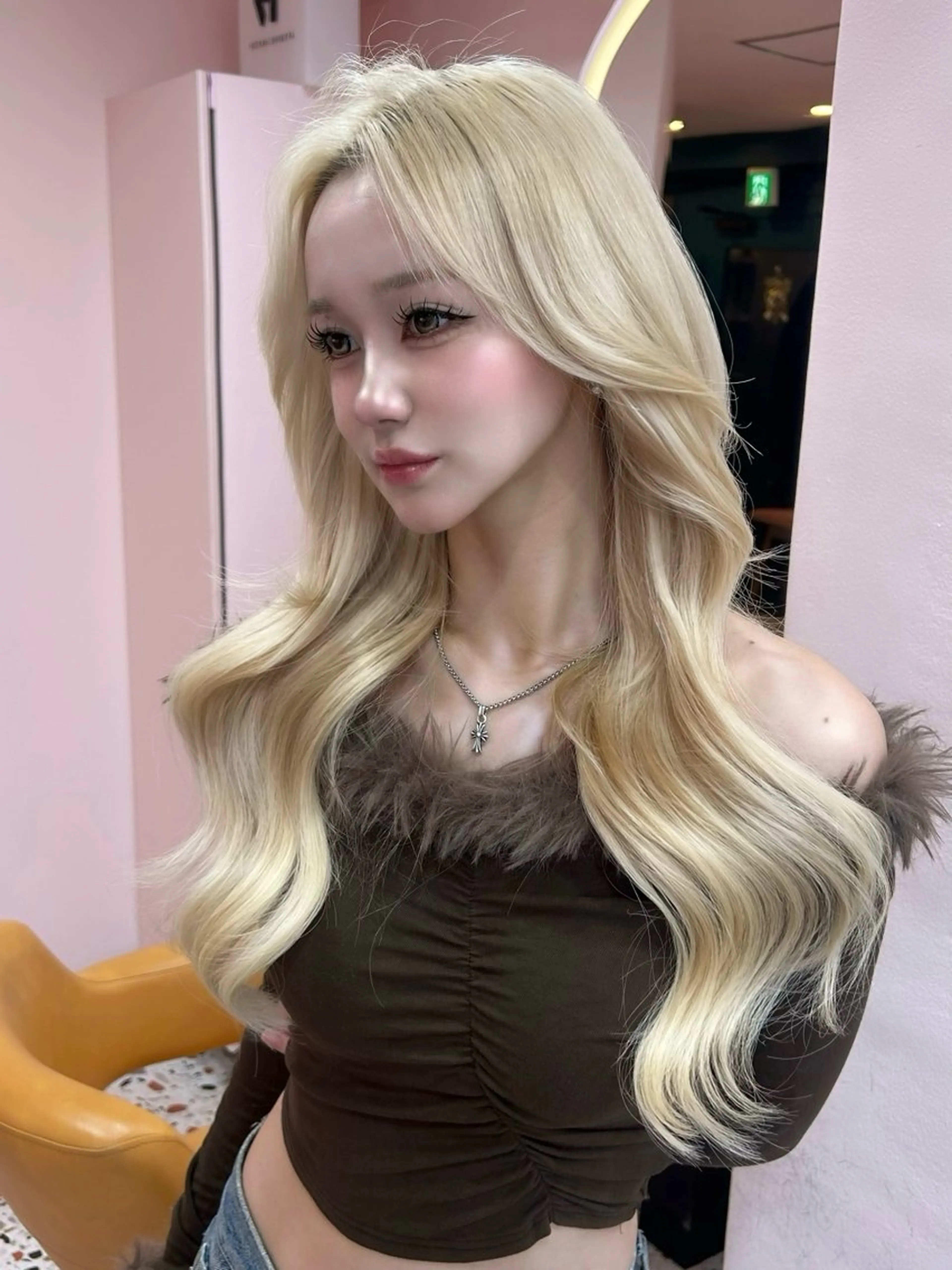 ロング くびれヘア カット ヘアセット 𝑺𝑨𝑨𝒀𝑨 色気ワンホンHairのヘアスタイル