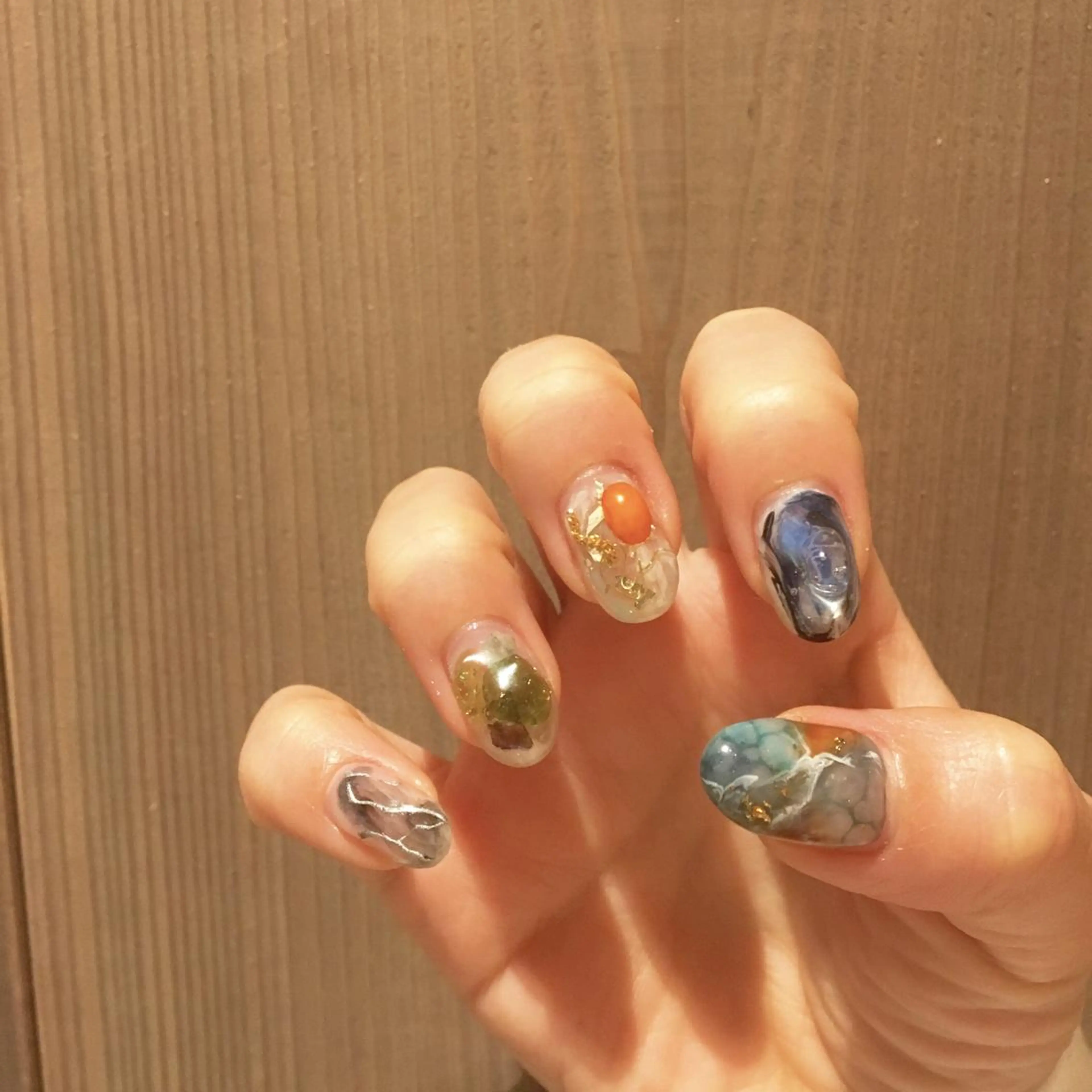 ネイル ハンドネイル revia所属・ERI Nailistのネイルデザイン