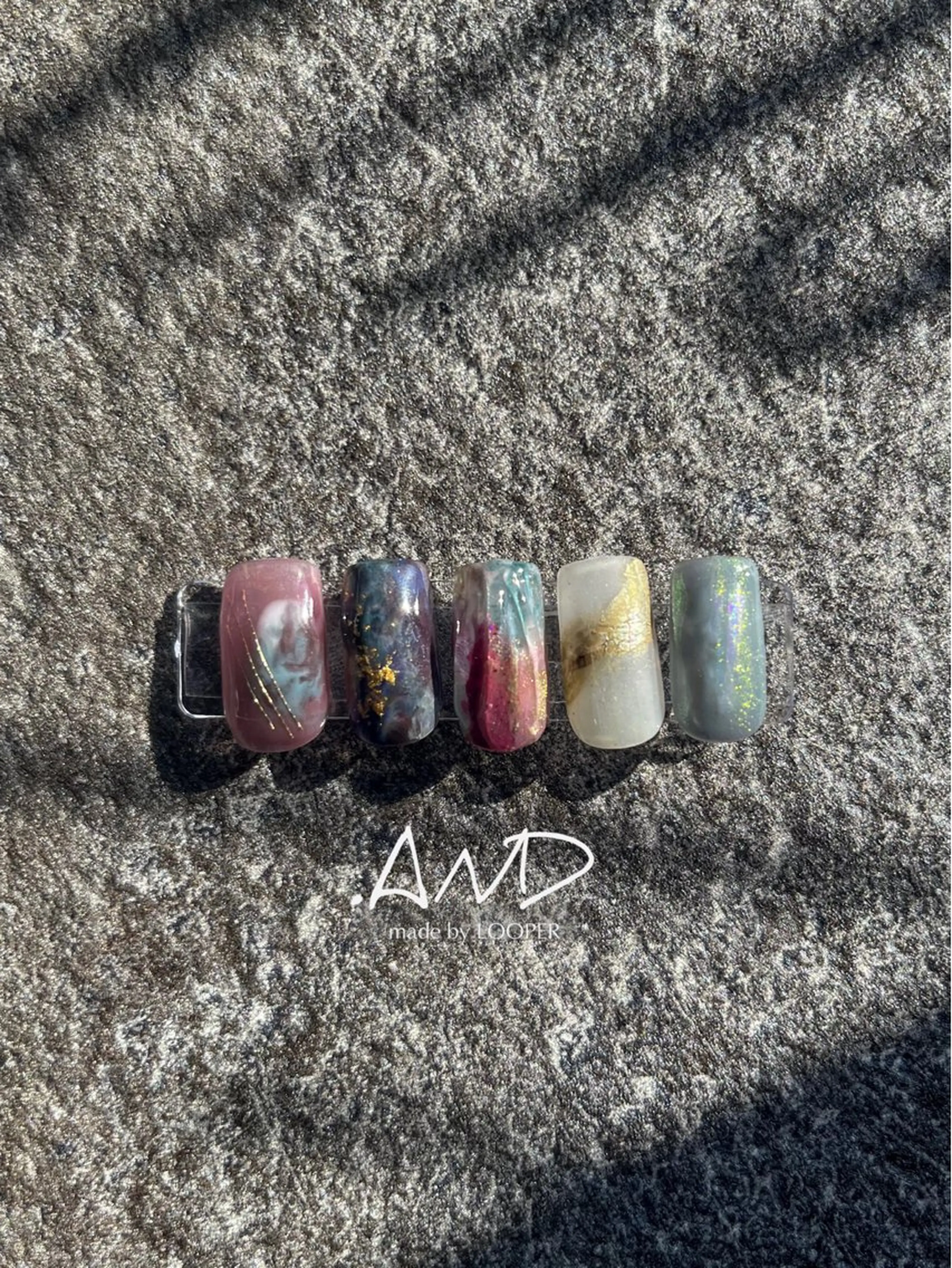 ネイル アートネイル ニュアンスネイル ハンドネイル LOOPER所属・mzh ...のネイルデザイン