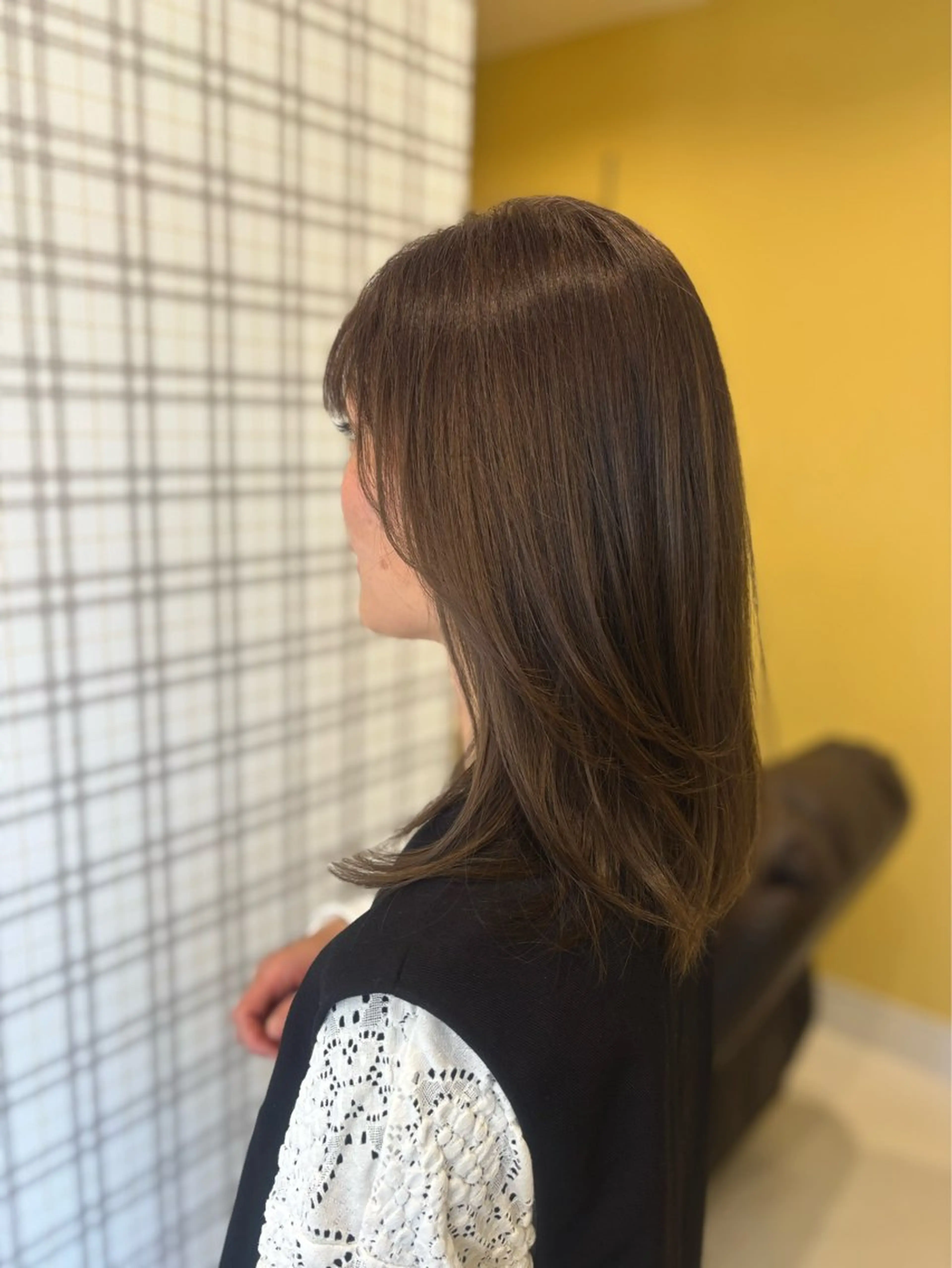 セミロング レイヤーカット ヘアカラー トリートメント 堀口 彩佳のヘアスタイル