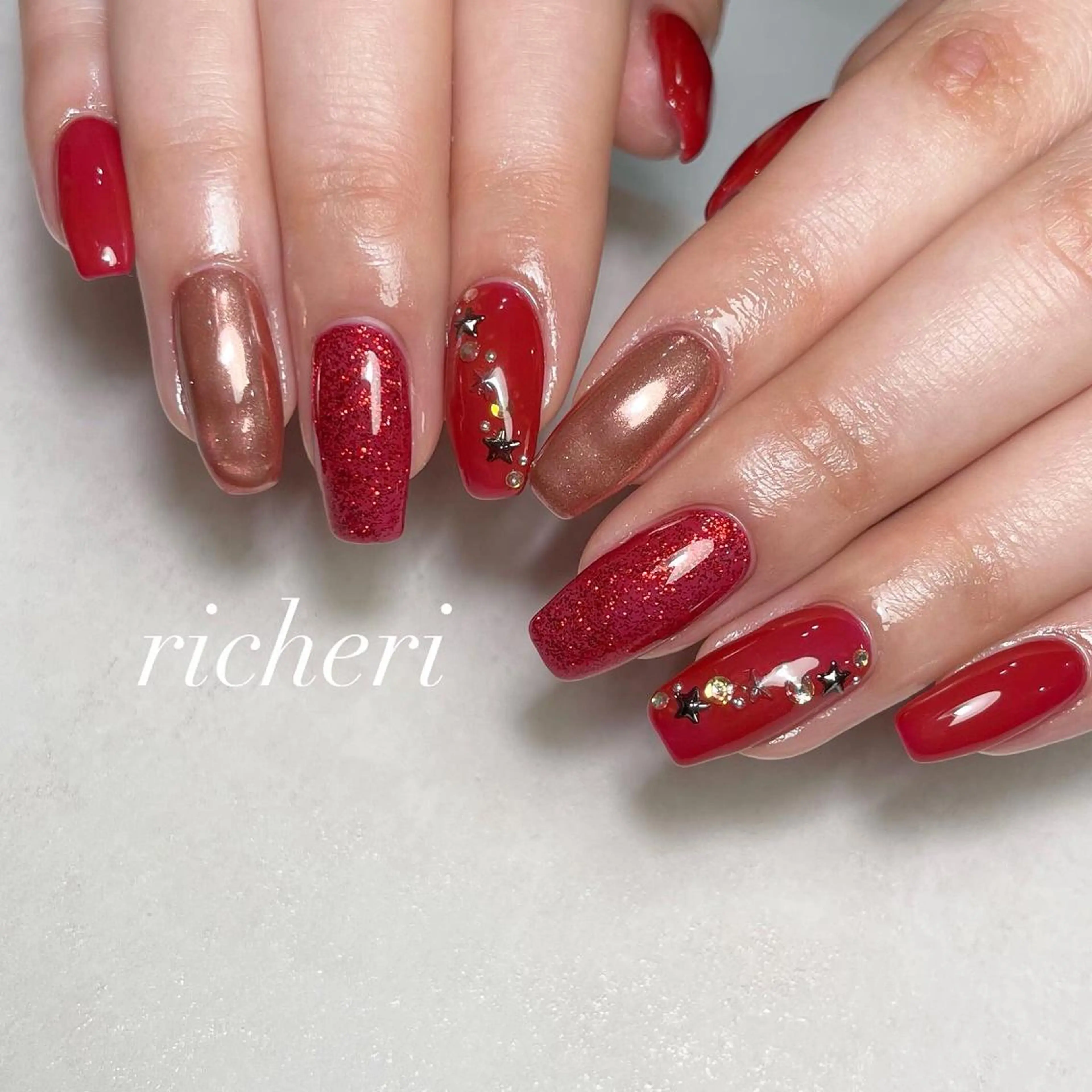 ミディアム ネイル 韓国風ヘア アートネイル フレンチネイル ジェルネイル ガラスフレンチ richeri beautyのエステ・リラクイメージ