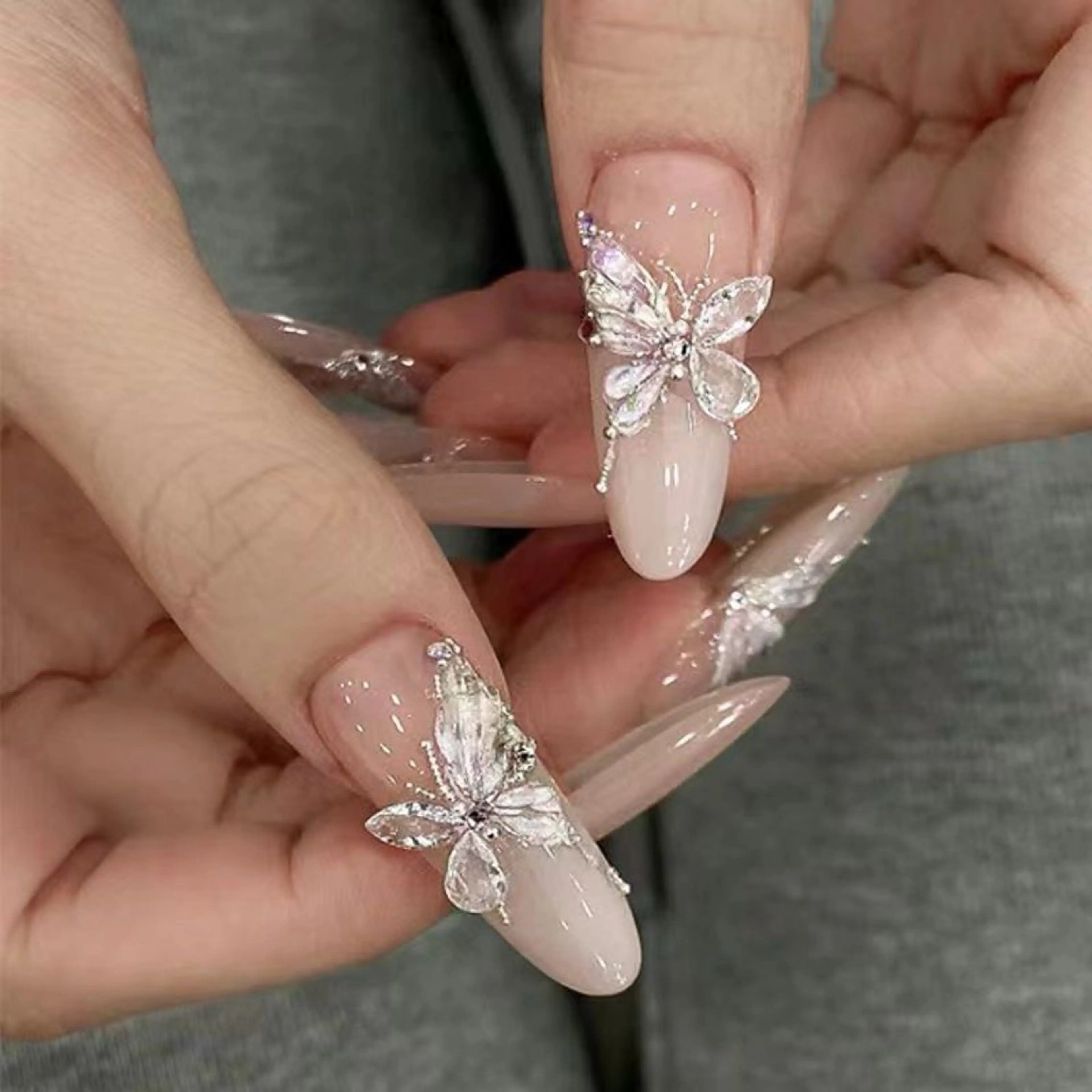 ネイル 大塚眉毛|ハンドケア |肌管理の眉毛・アイブロウイメージ