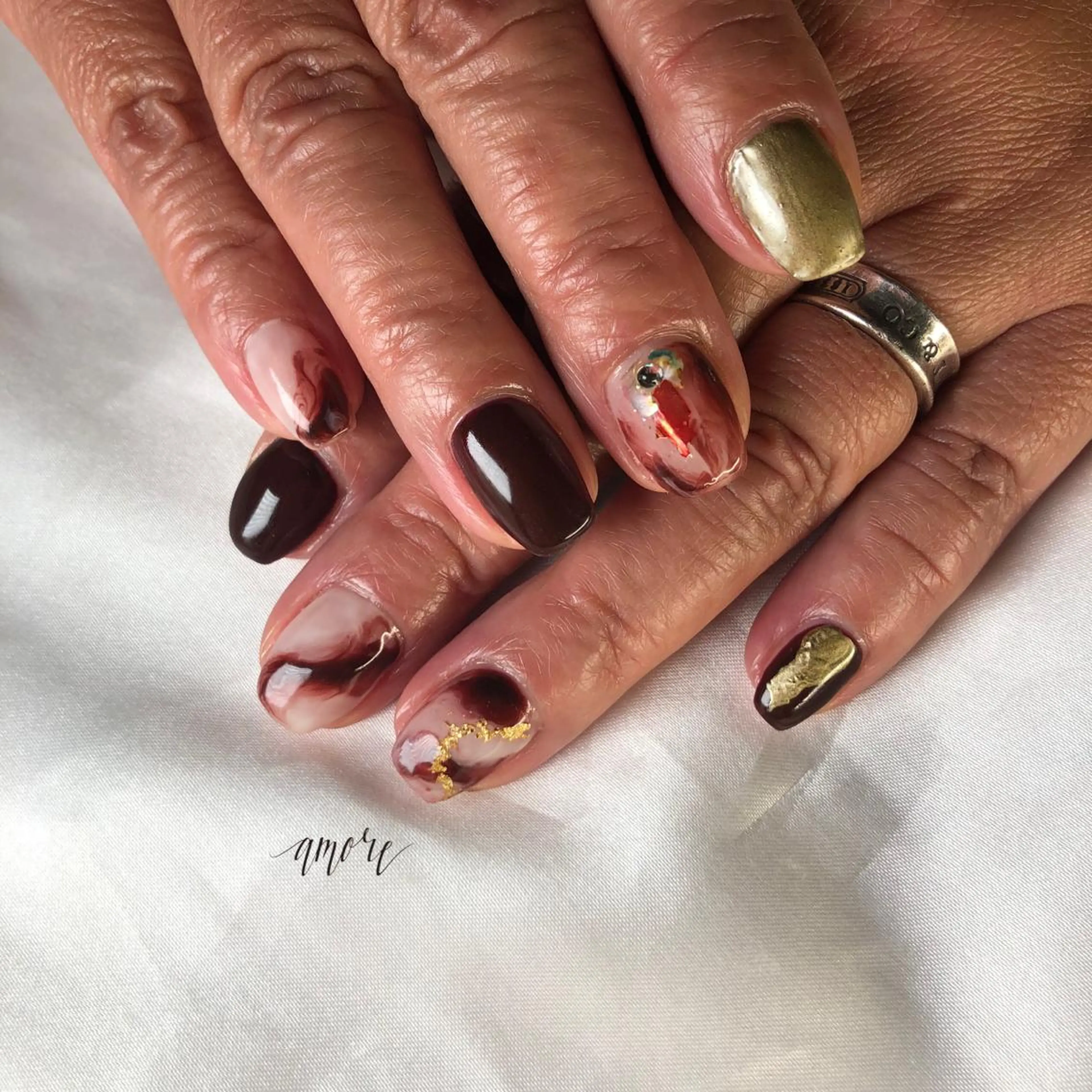 ネイル ジェルネイル 氷ネイル・うるうるネイル キラキラネイル マグネットネイル ミラーネイル You kyehwaのネイルデザイン