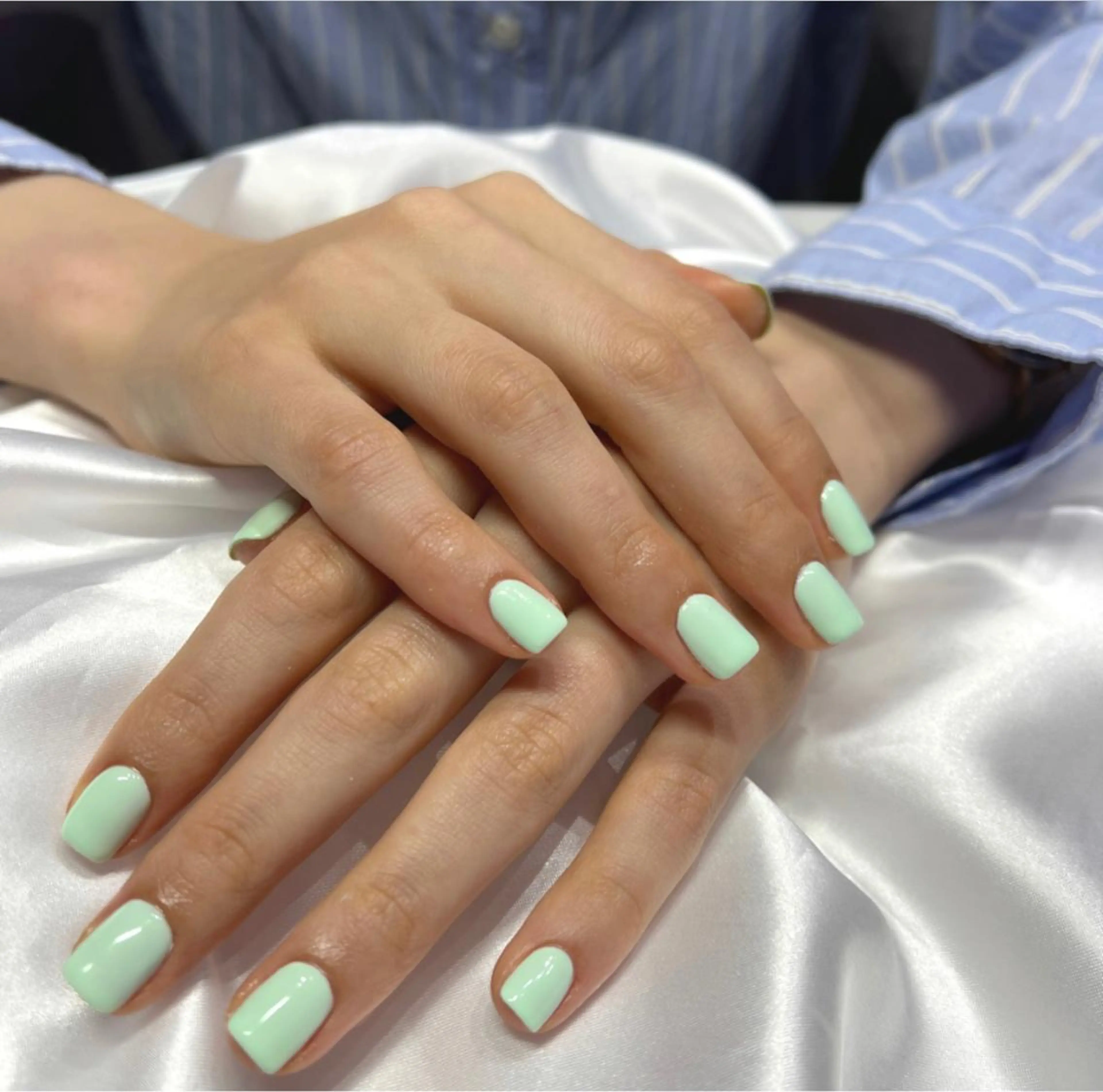 ネイル オーロラネイル フレンチネイル マグネットネイル ミラーネイル ワンカラーネイル ハンドネイル LeaLea nails.のネイルデザイン