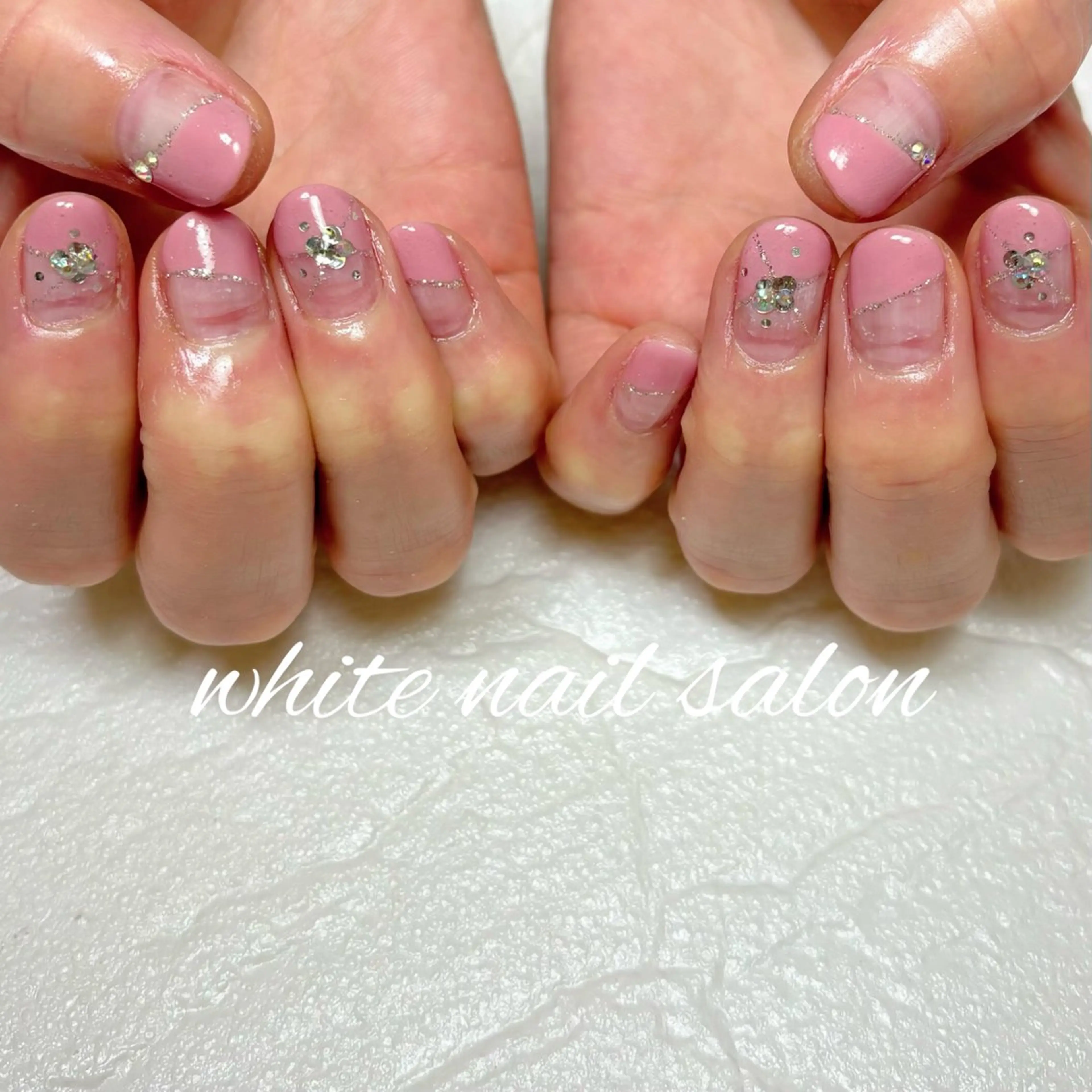 ネイル ホワイト ハンドネイル white nail salonのネイルデザイン
