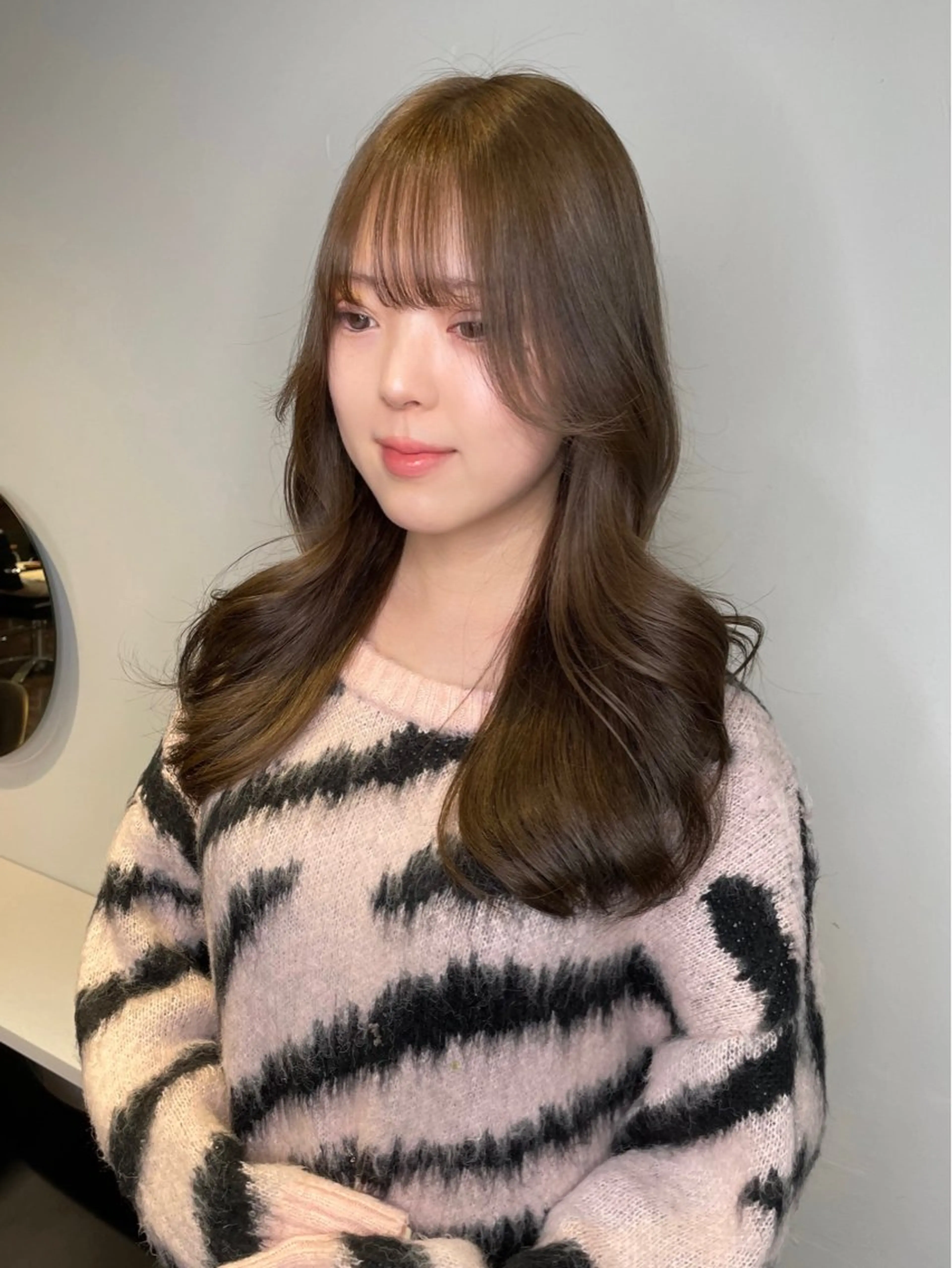 ロング カラー ヘアアレンジ アッシュ ベージュカラー ブリーチ 透明感カラー ダブルカラー maoブリーチ無し 似合わせカラーのヘアスタイル