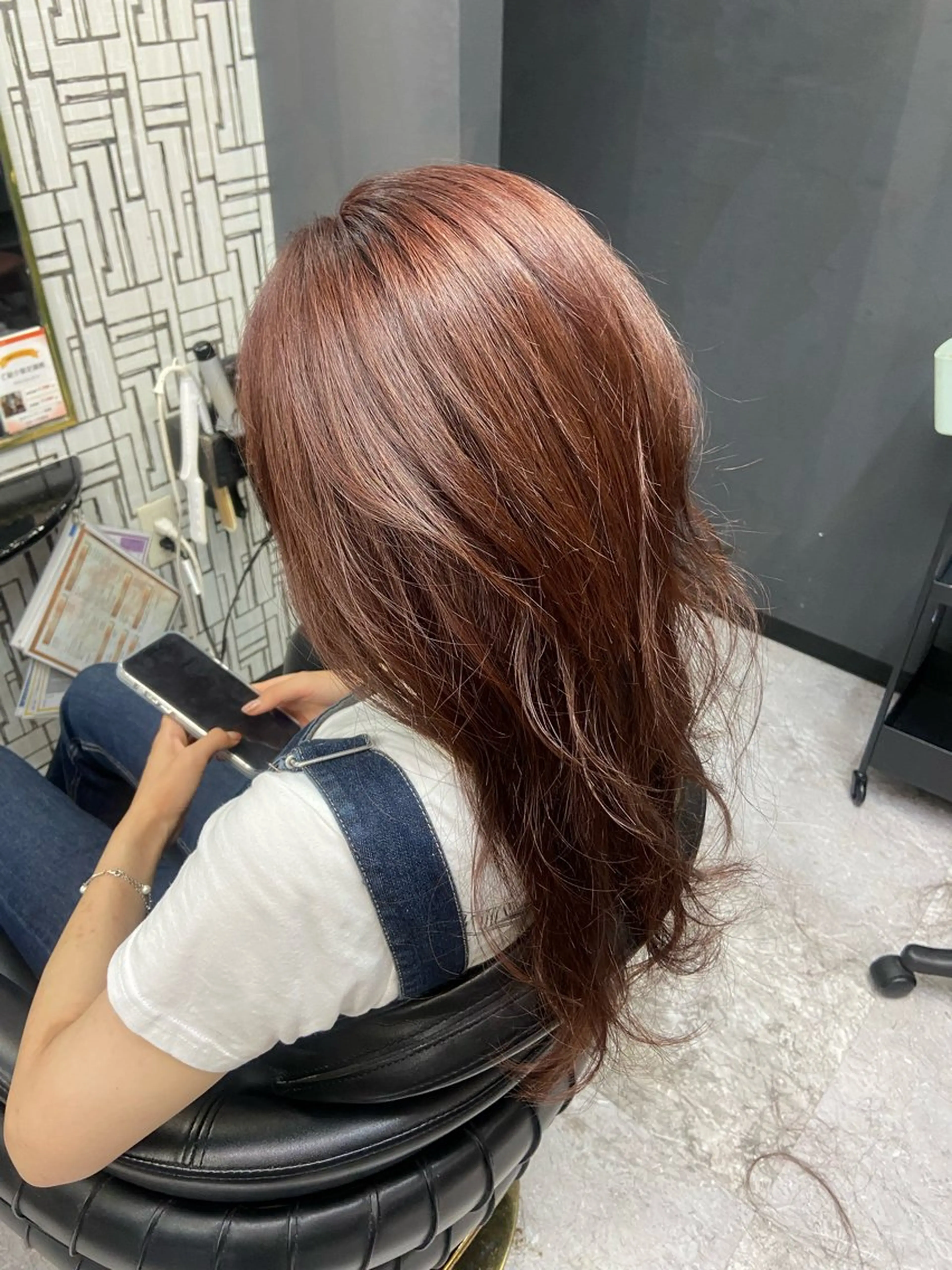 ロング 瀧下 唯のヘアスタイル