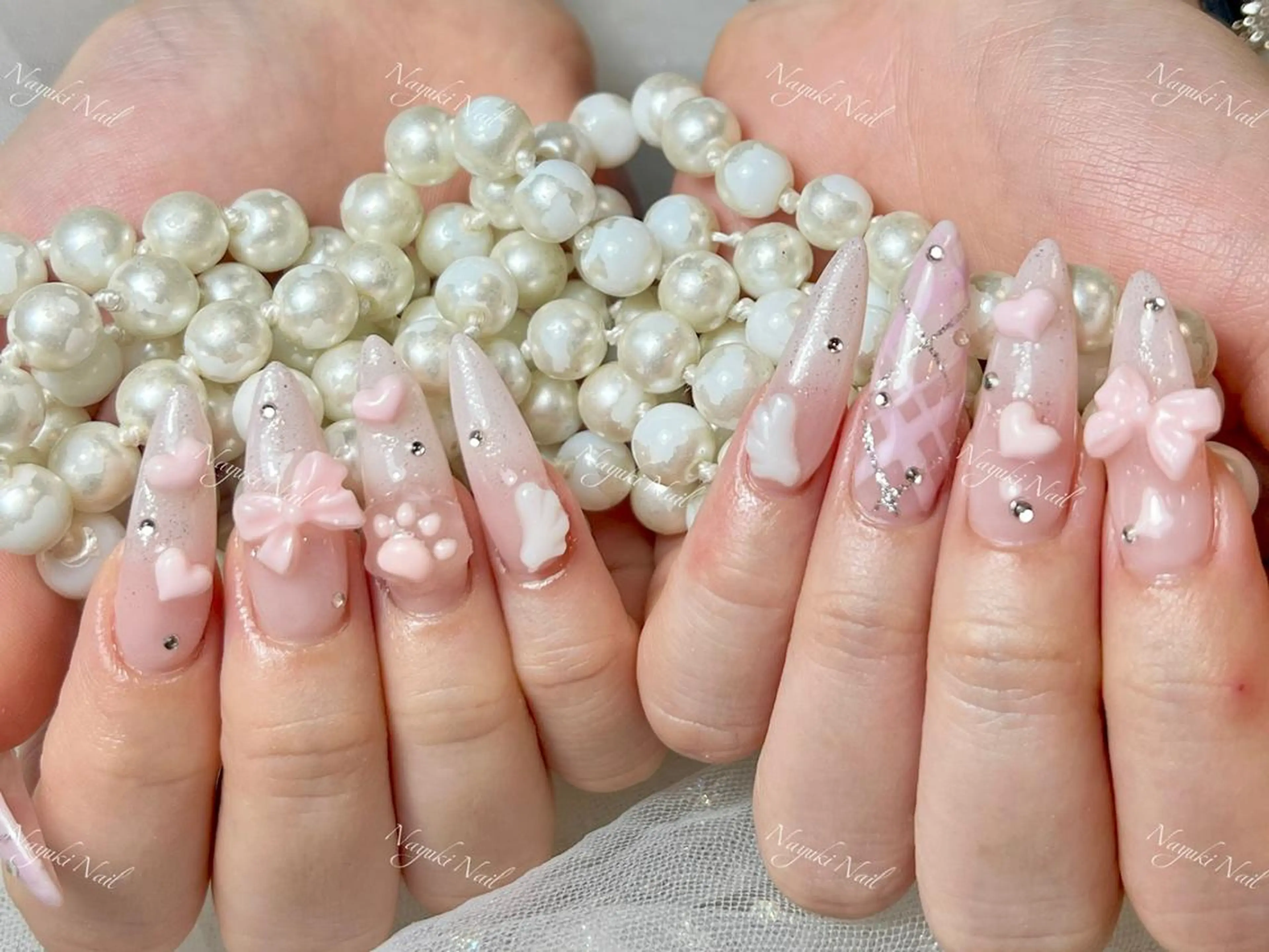 ネイル 🦋 Queenieのネイルデザイン