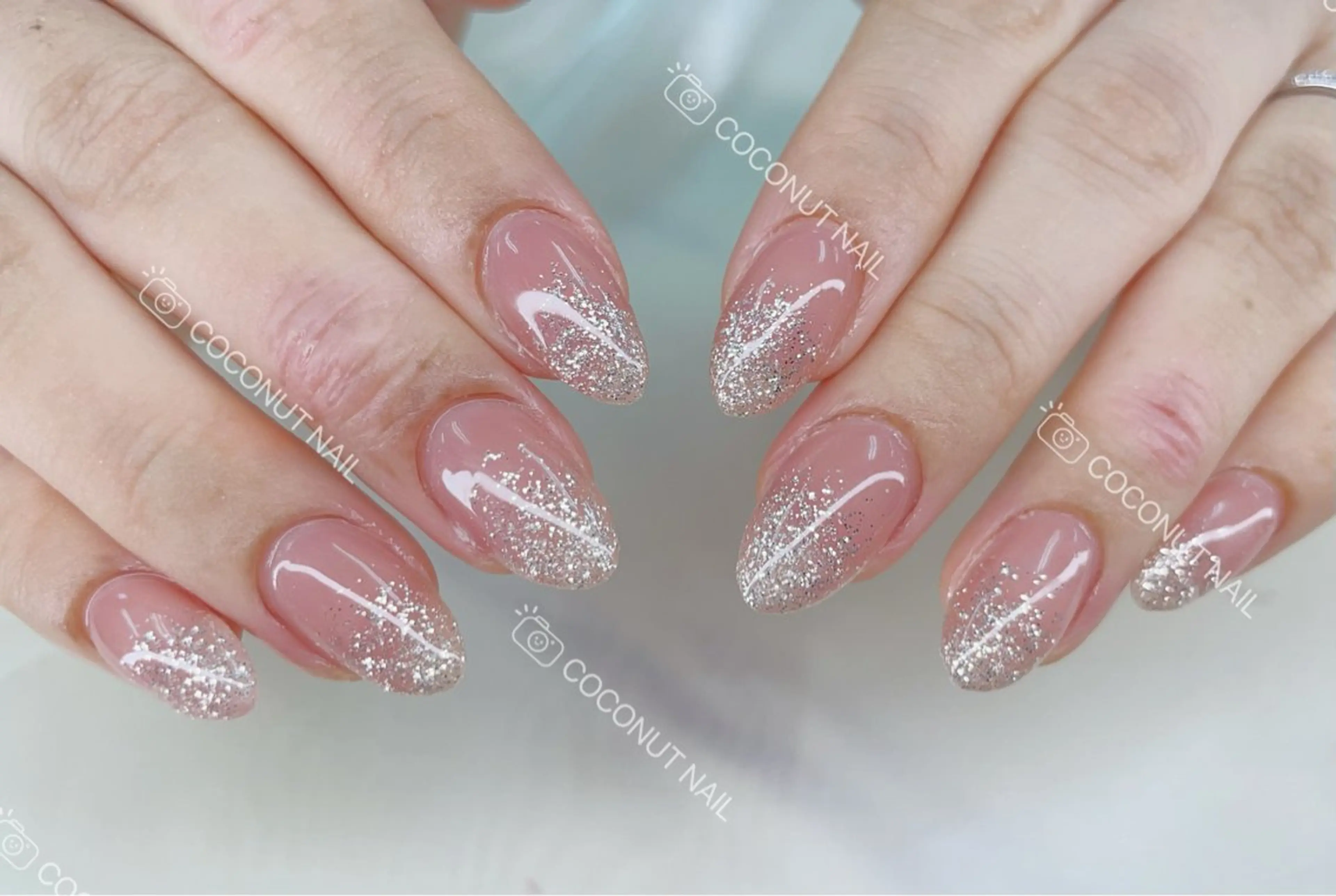 ネイル べっ甲ネイル フレンチネイル キラキラネイル マグネットネイル 大理石ネイル(マーブル) ハンドネイル 神田 ココナッツのネイルデザイン