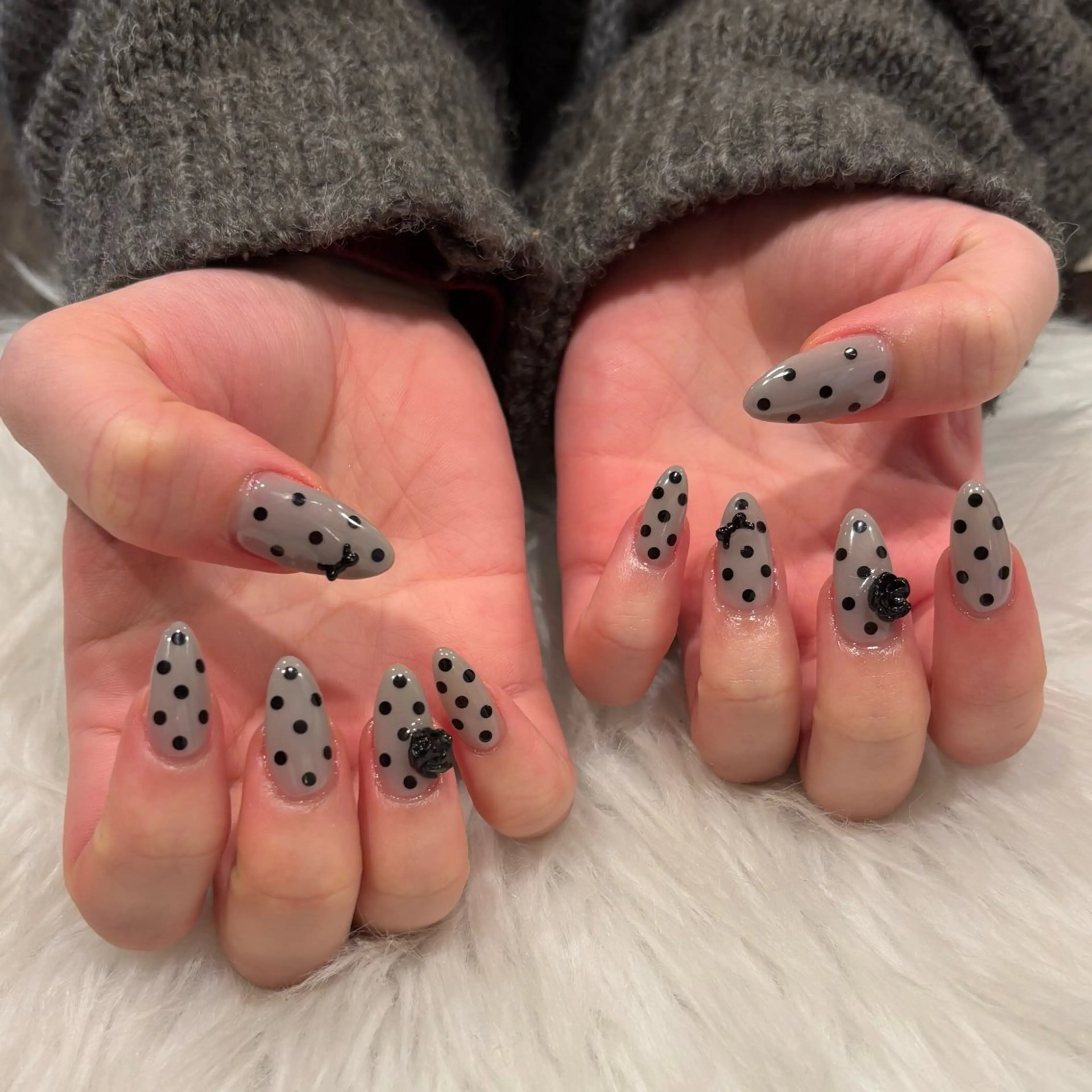 ネイル ドット Nobody_ Reikaのネイルデザイン