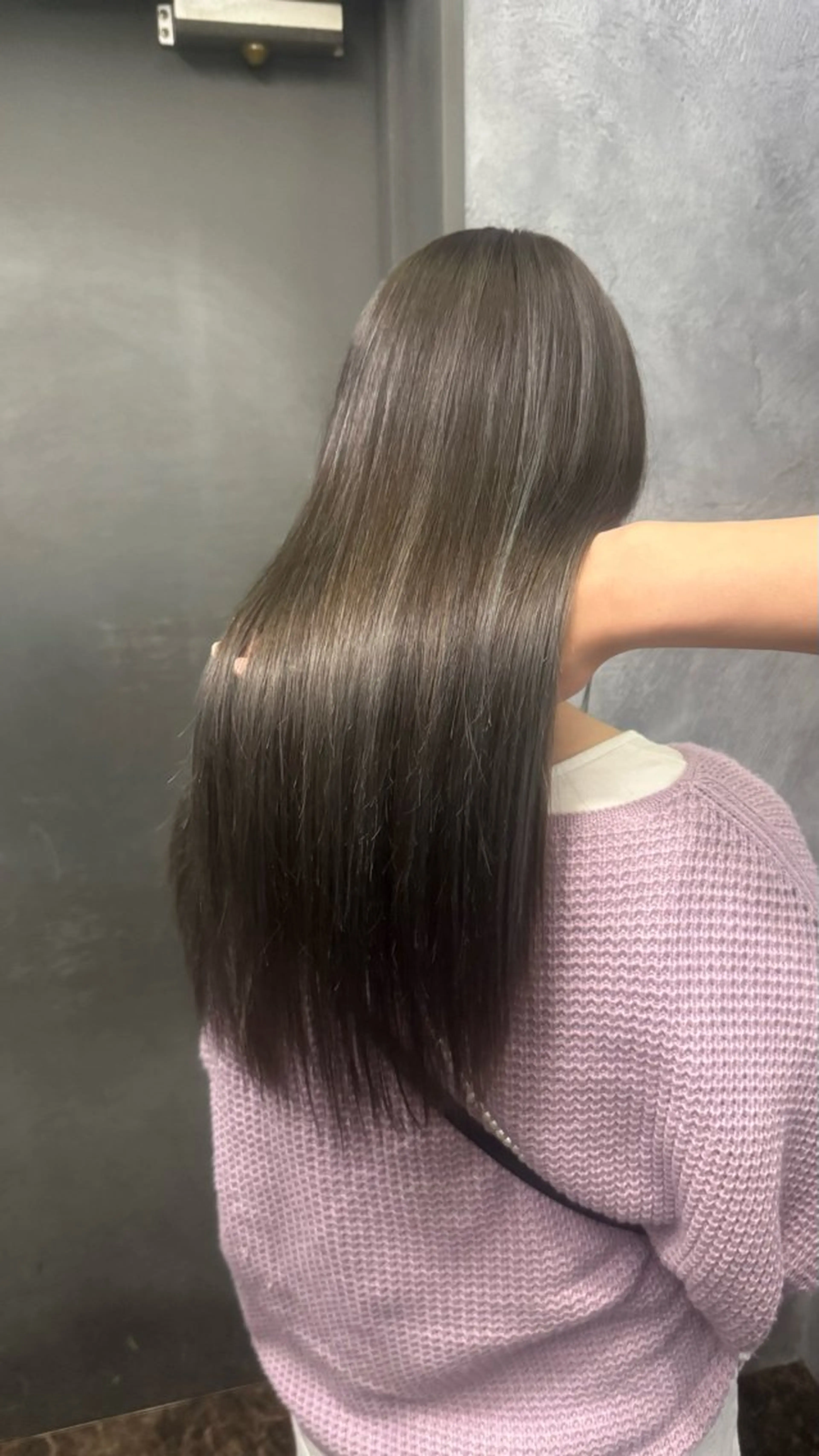 ロング Graphy  札幌所属・🐺ﾅｶﾑﾗ ﾓﾓｶのヘアスタイル