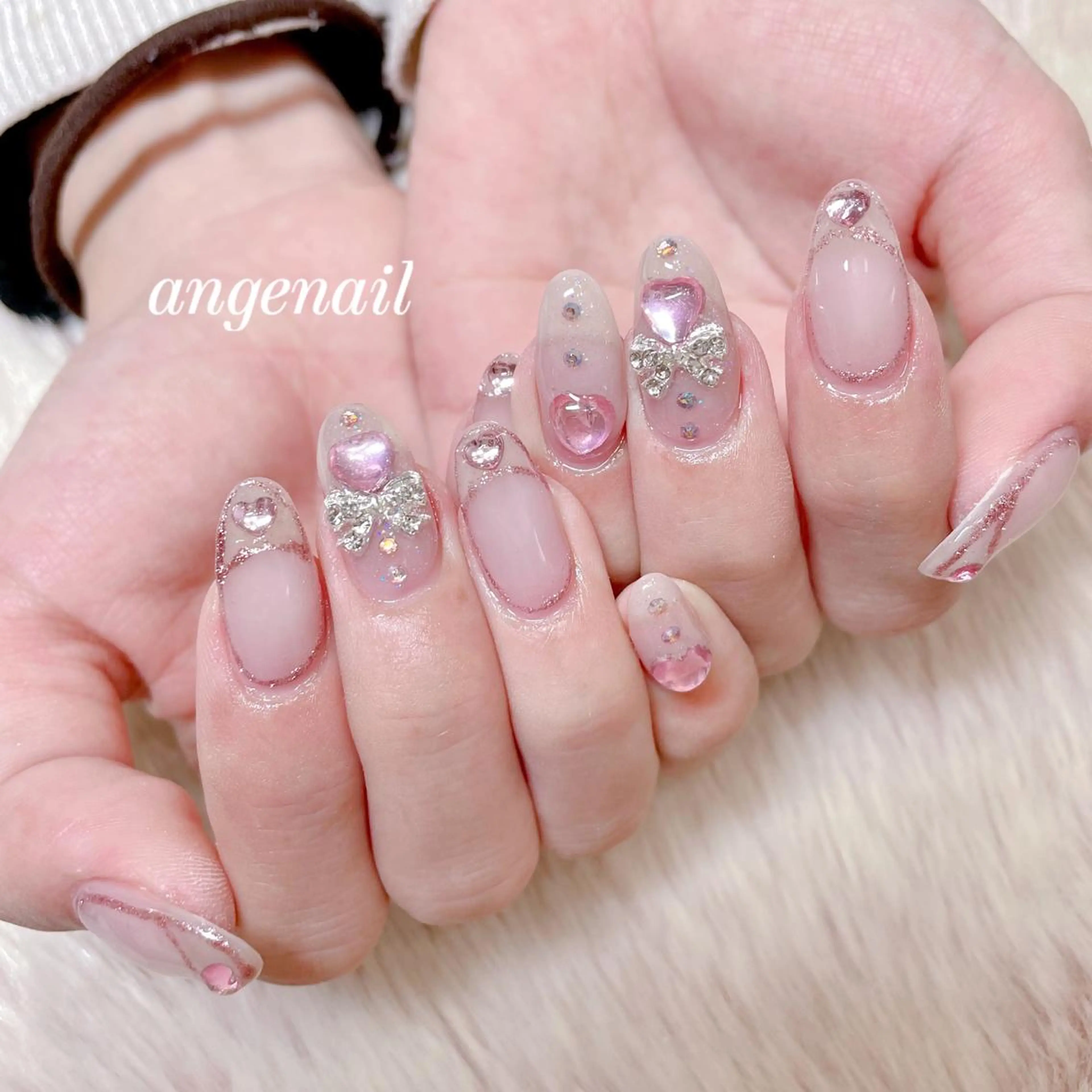 ネイル ハンドネイル オーナーネイリスト MAKIのネイルデザイン