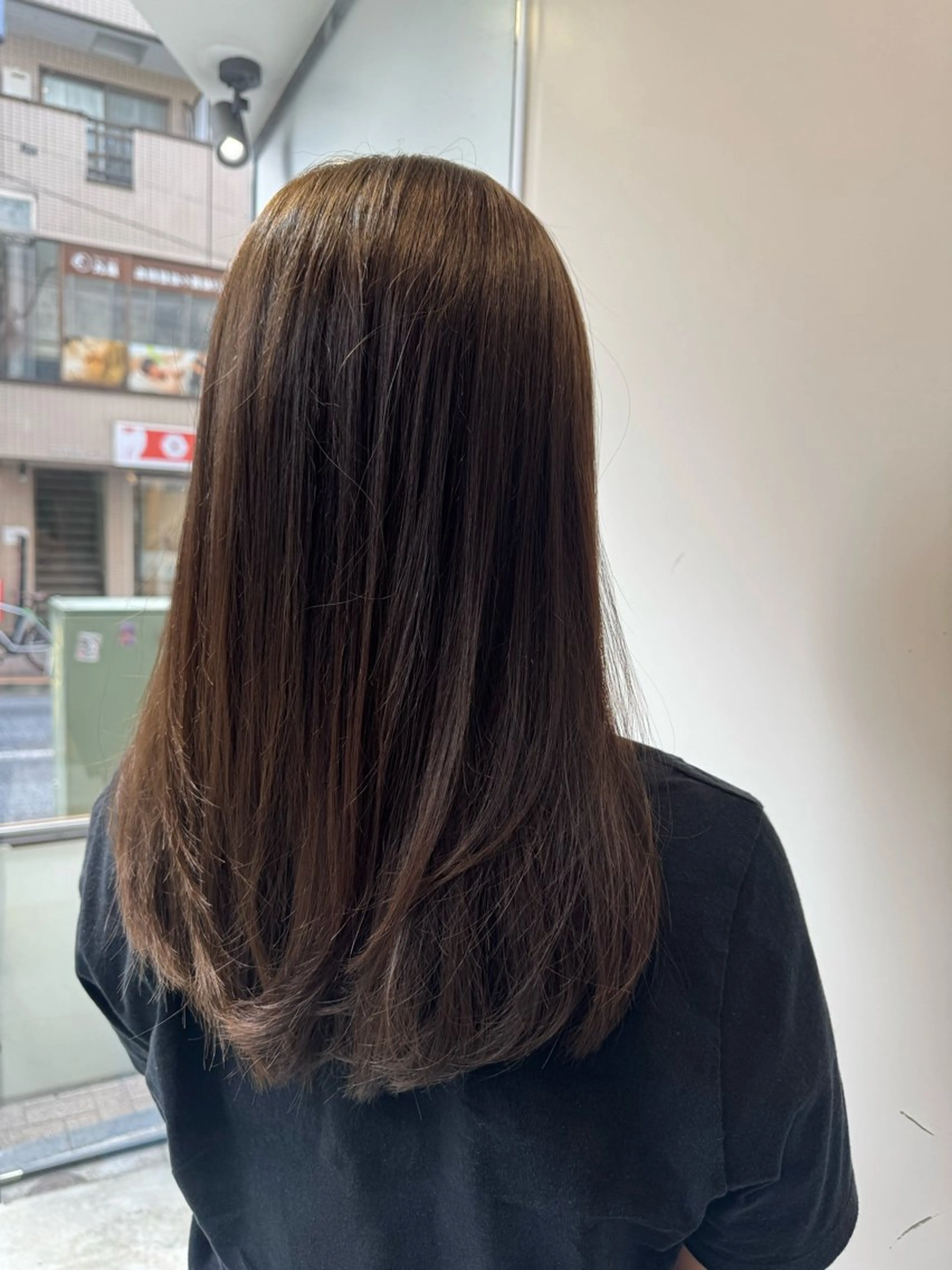 セミロング ヘアカラー ル ウ🪐🪾のヘアスタイル