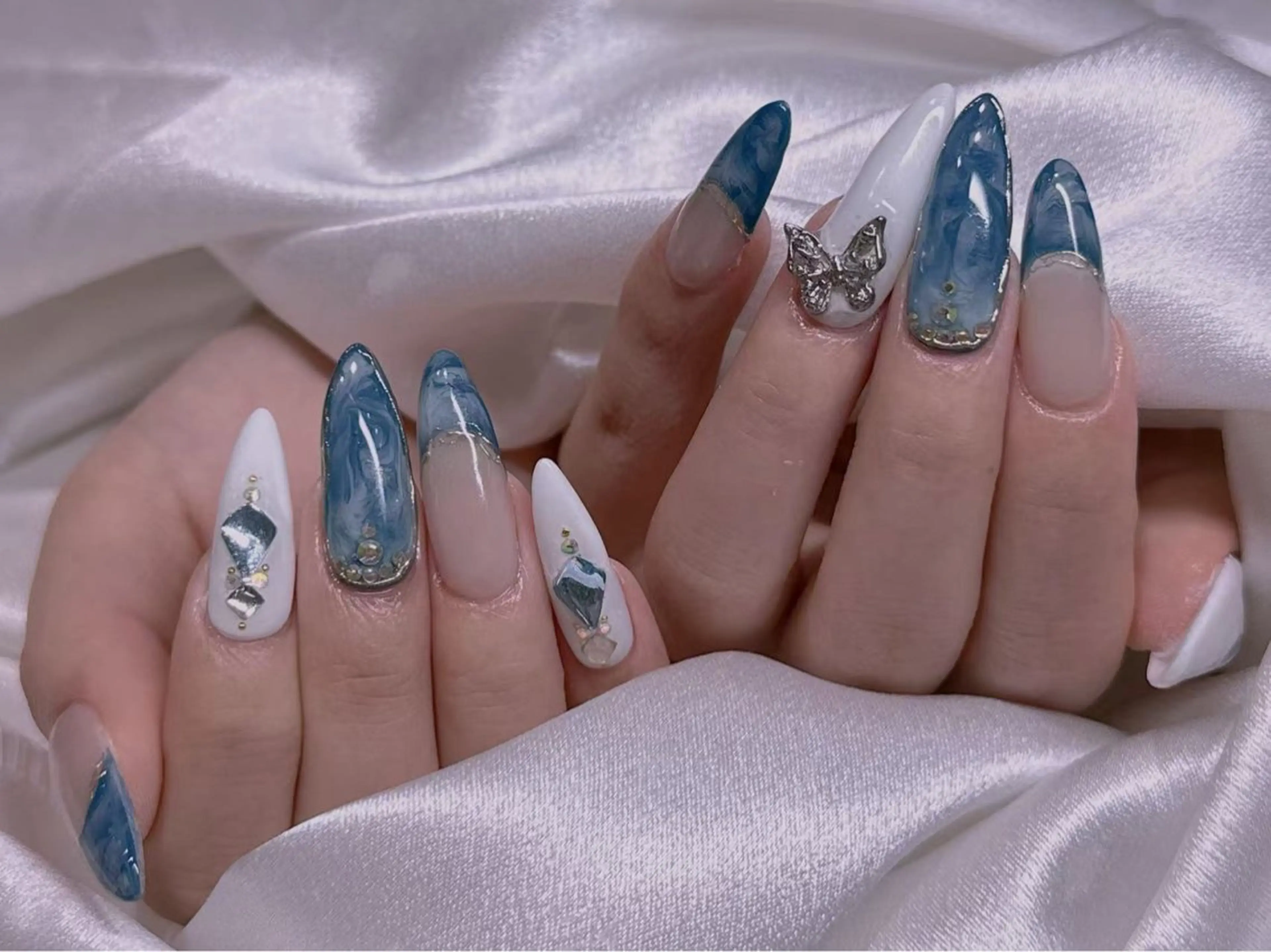 ネイル M2ネイルサロン【長さ出し&フィルイン導入店】所属・長さ出し専門店 RIRIのネイルデザイン