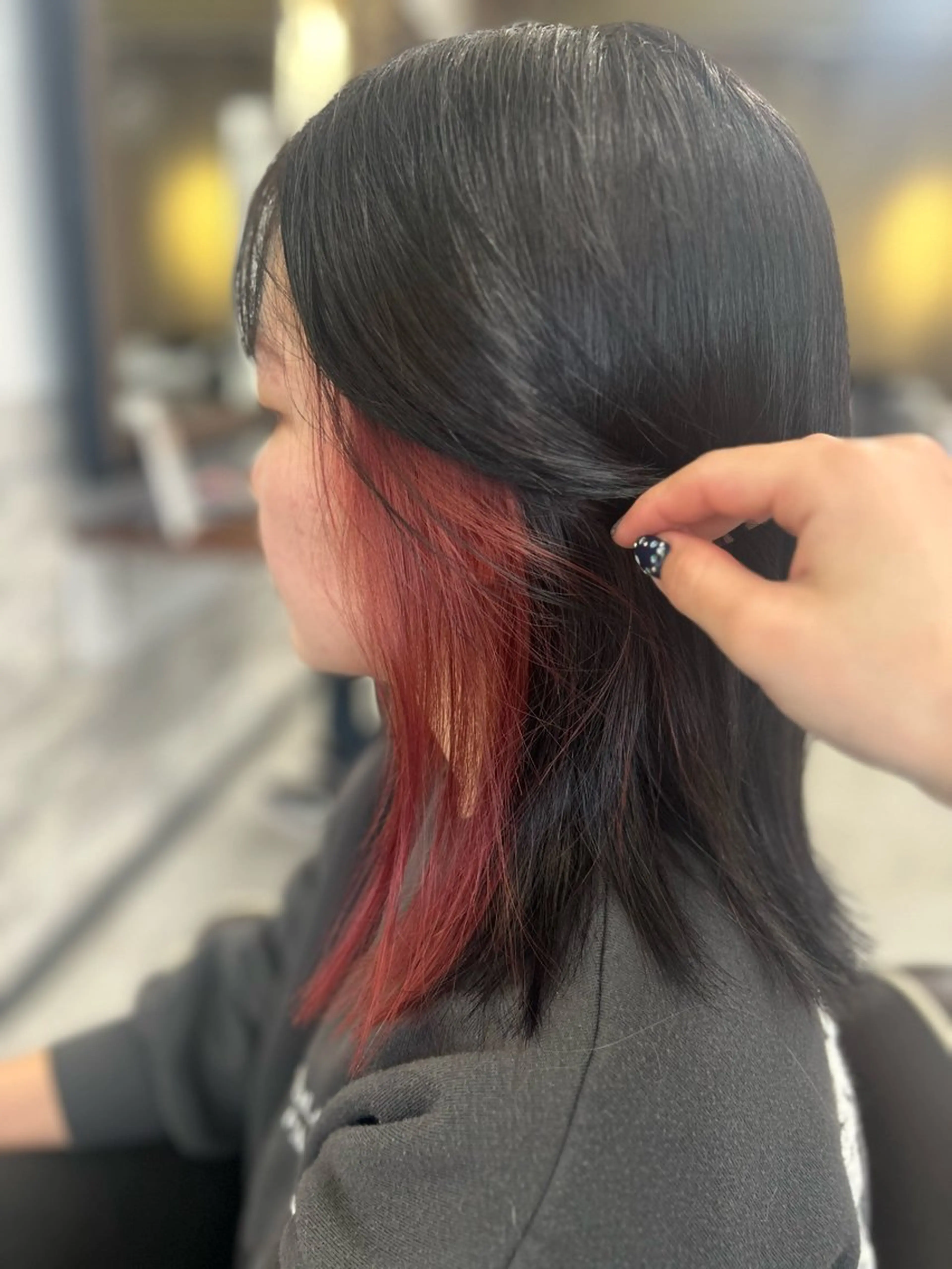 カラー インナーカラー レッドカラー mill hair所属・長浜 小晴のヘアスタイル