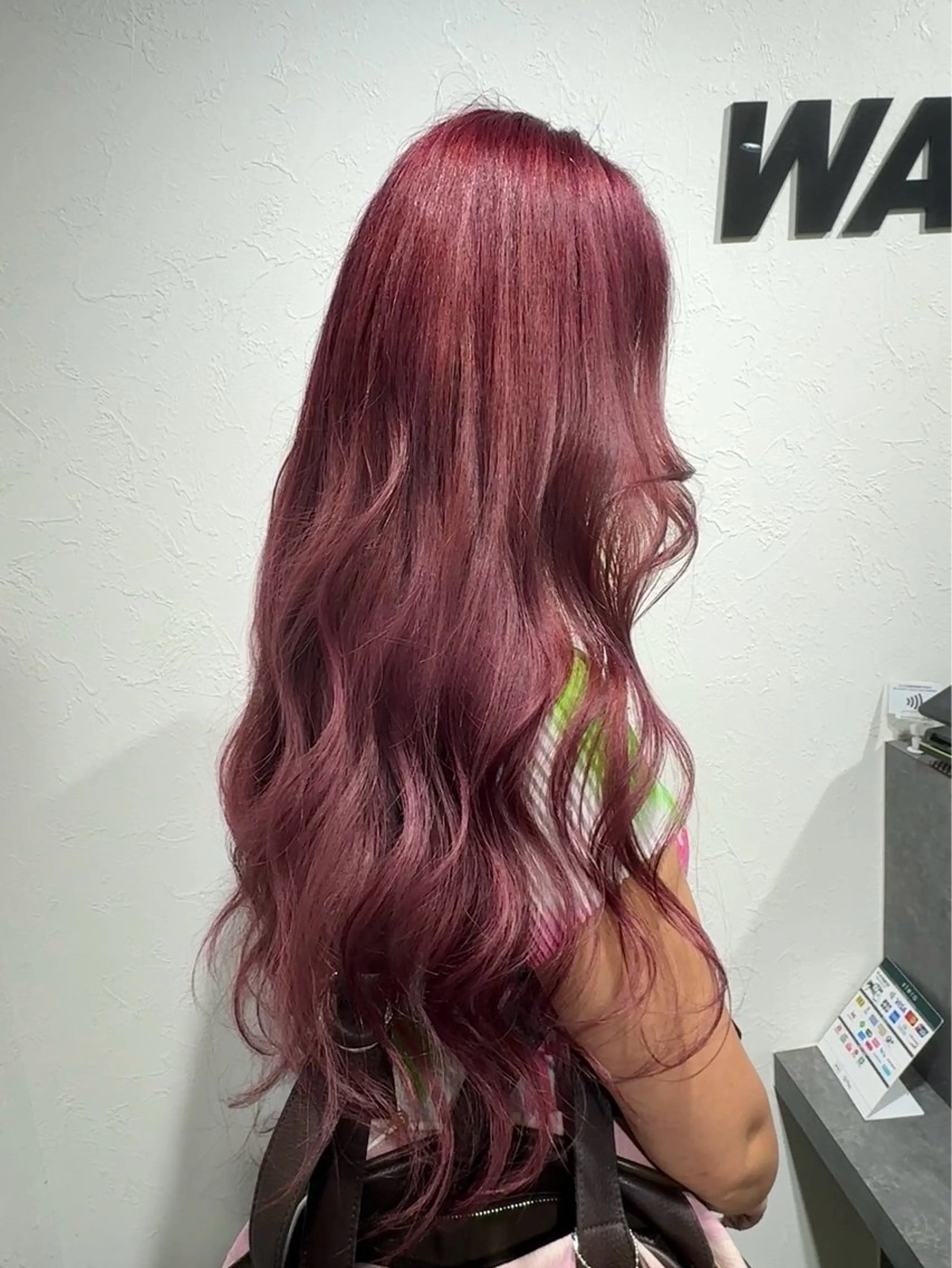 ロング カラー ハイトーン/レイヤー /艶カラー🎀のヘアスタイル