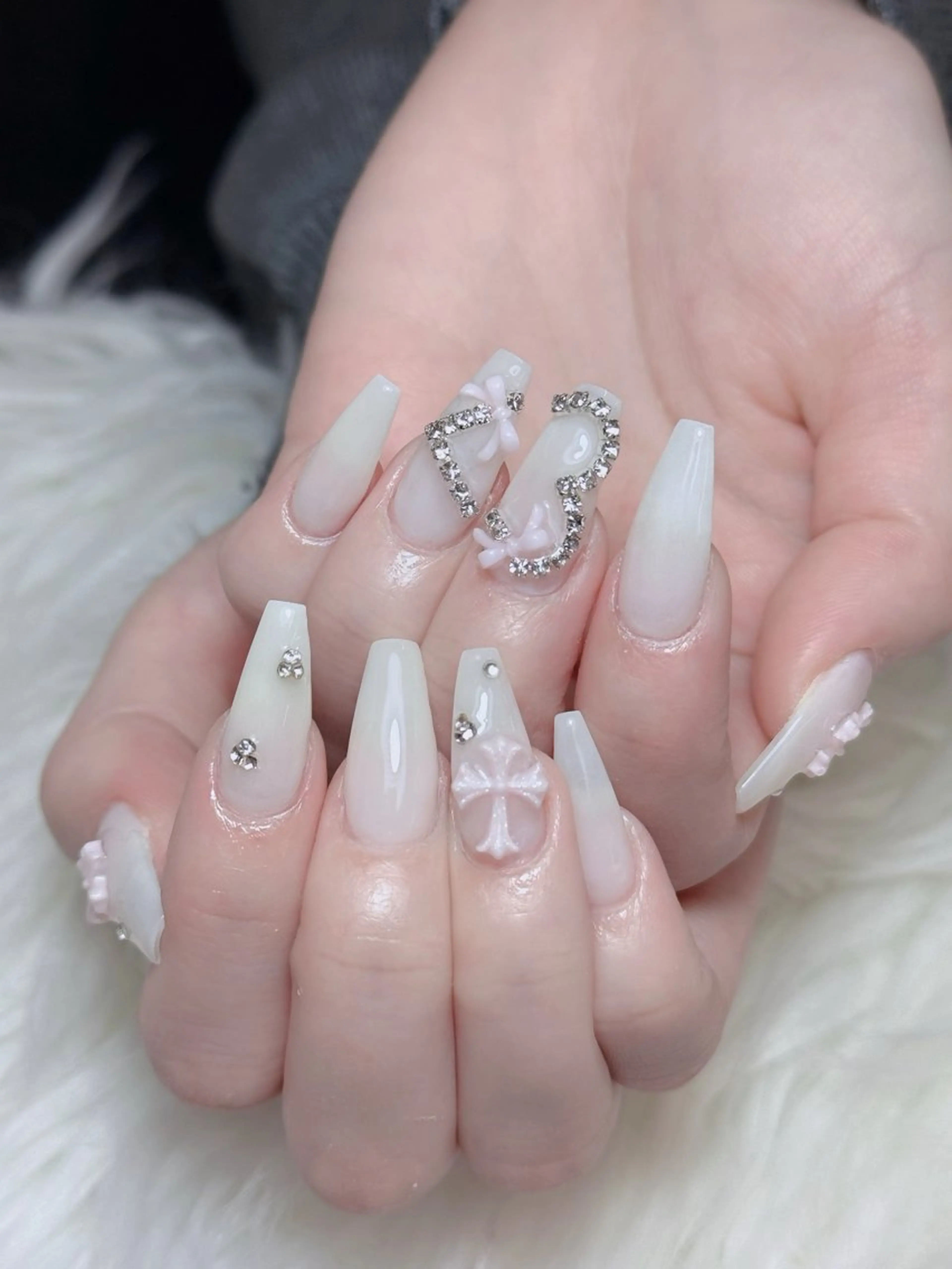 ネイル オーロラネイル チークネイル 長さ出し フレンチネイル ハロウィン Lumi Nail 新大久保3‘のネイルデザイン