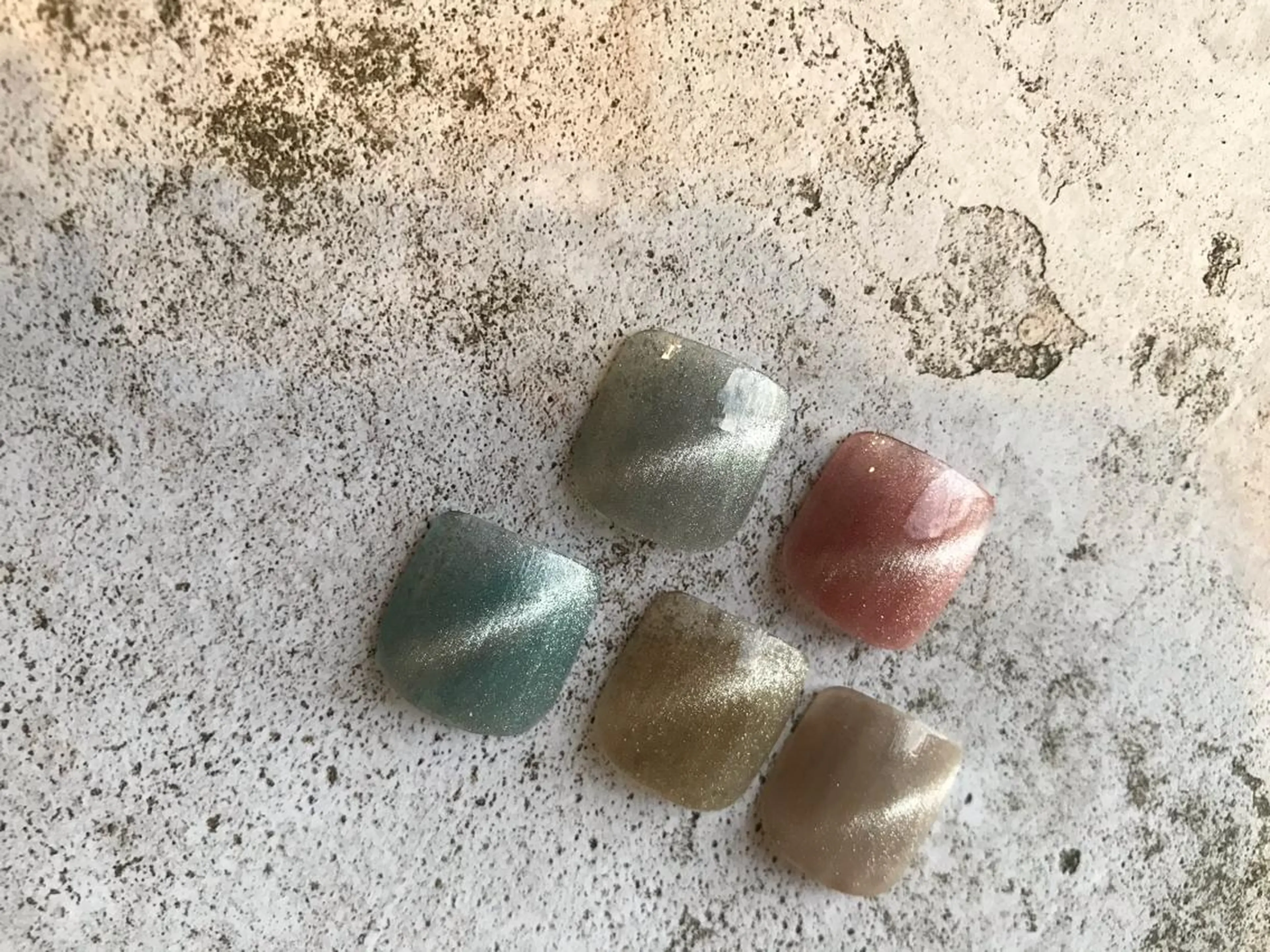 ご新規様限定❣️足元可愛いく☘️シンプルフットマグネット🦶✨オフ込み¥8000お好きお色一色♡の写真