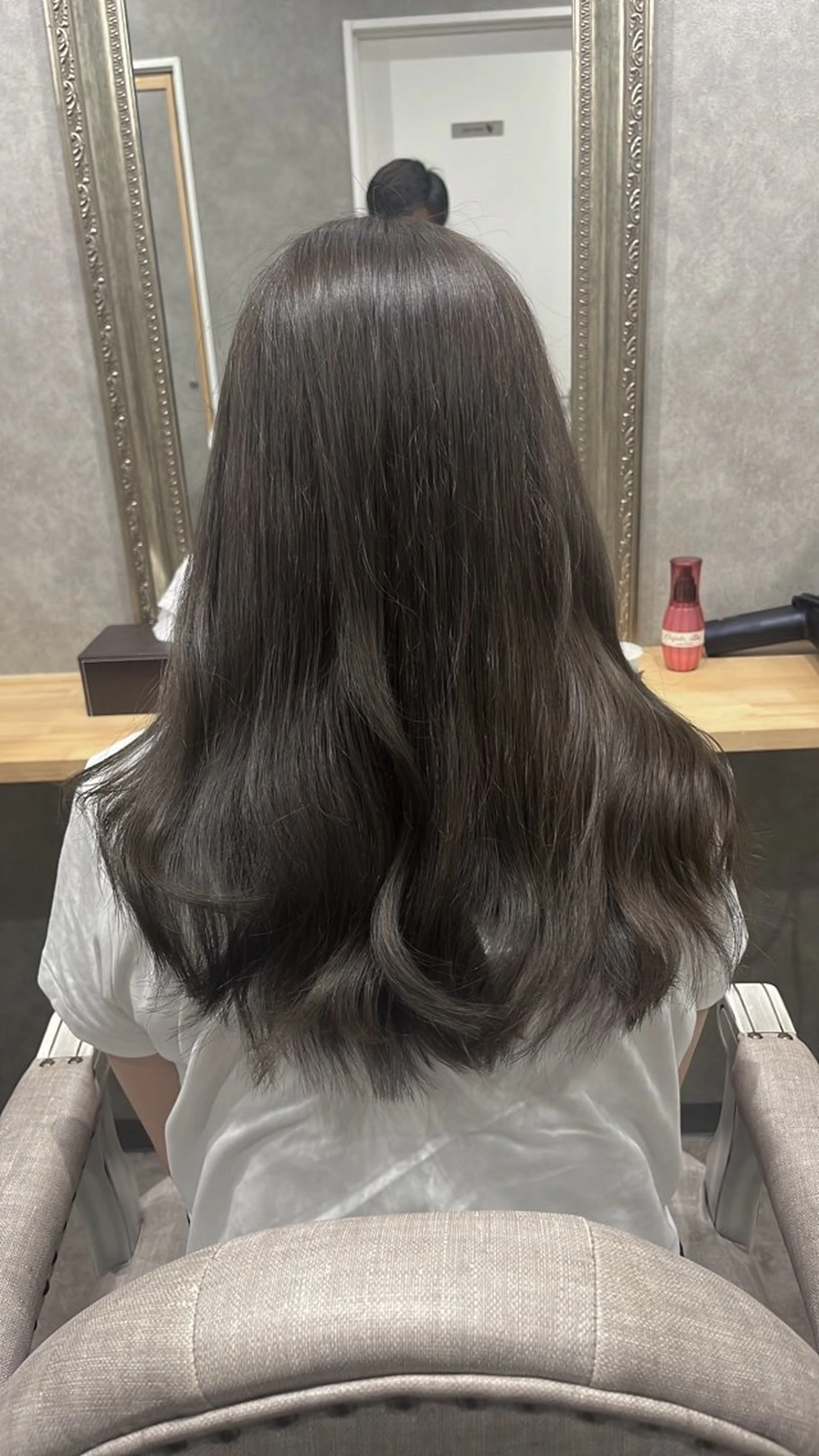 ロング カラー ブリーチ グレージュ ブリーチなしカラー ヘアカラー FUJINO RYOのヘアスタイル