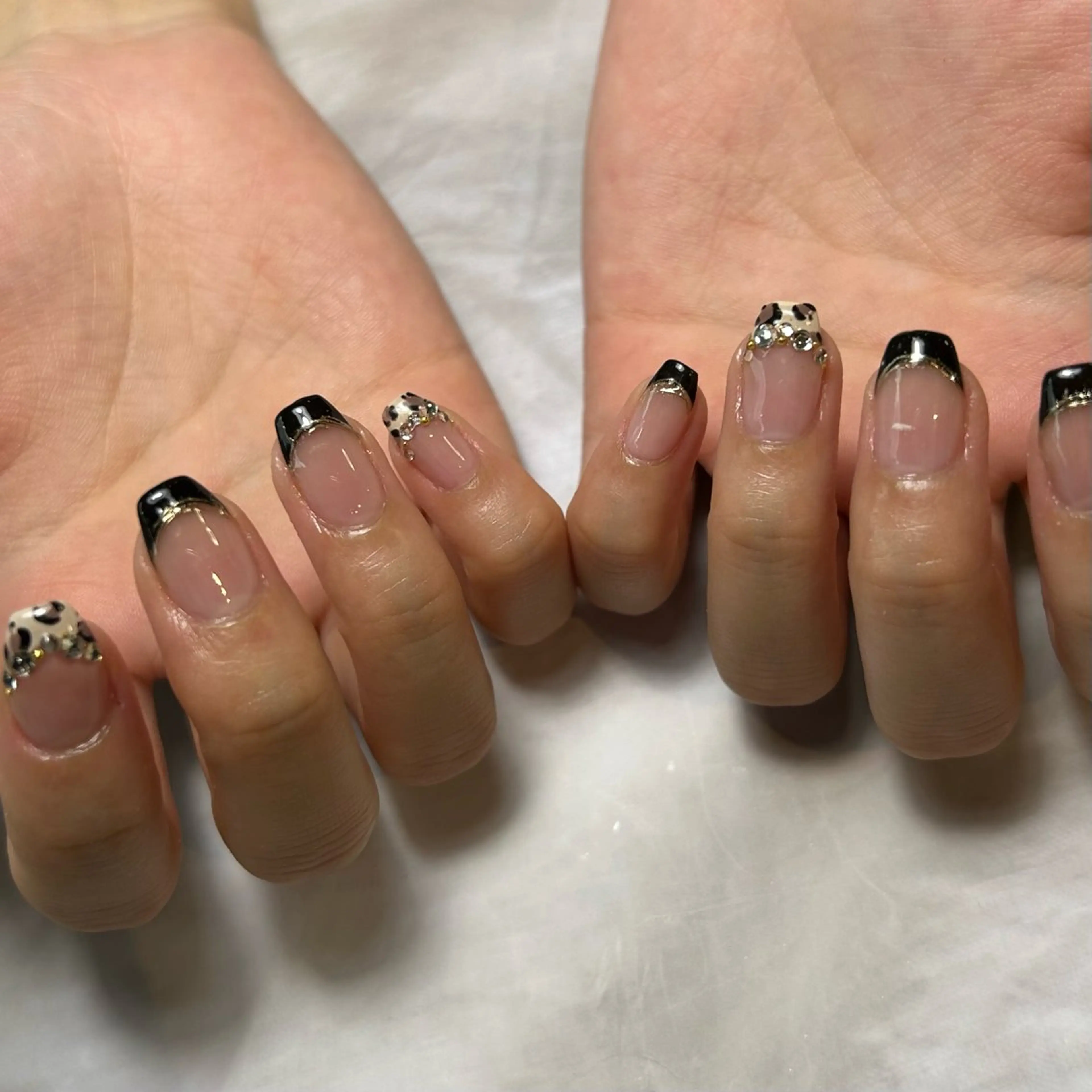 ネイル アニマル柄 アートネイル フレンチネイル ミラーネイル ハンドネイル Reflection marikoのネイルデザイン