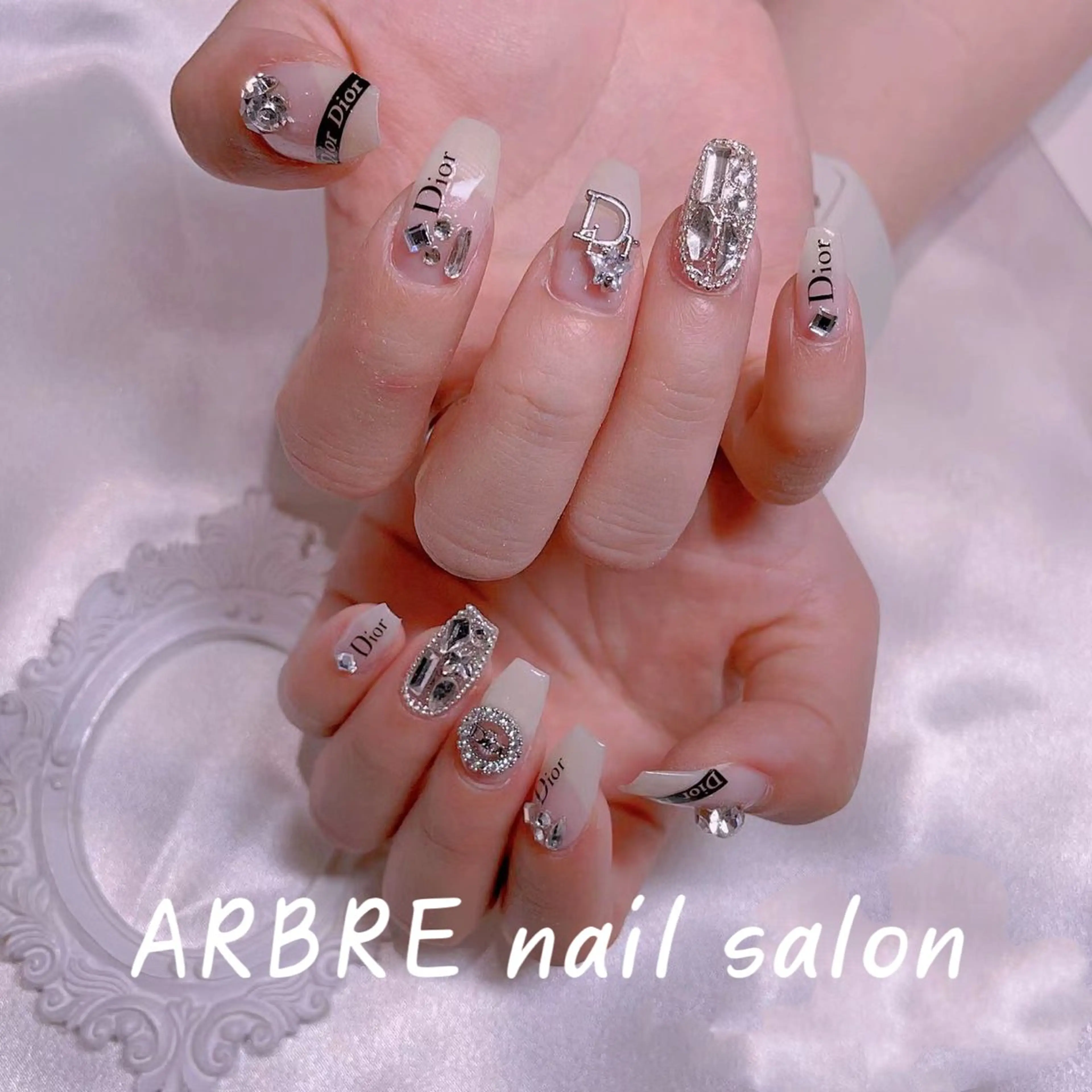 ネイル ハンドネイル ハンドケア 小林 凛のネイルデザイン